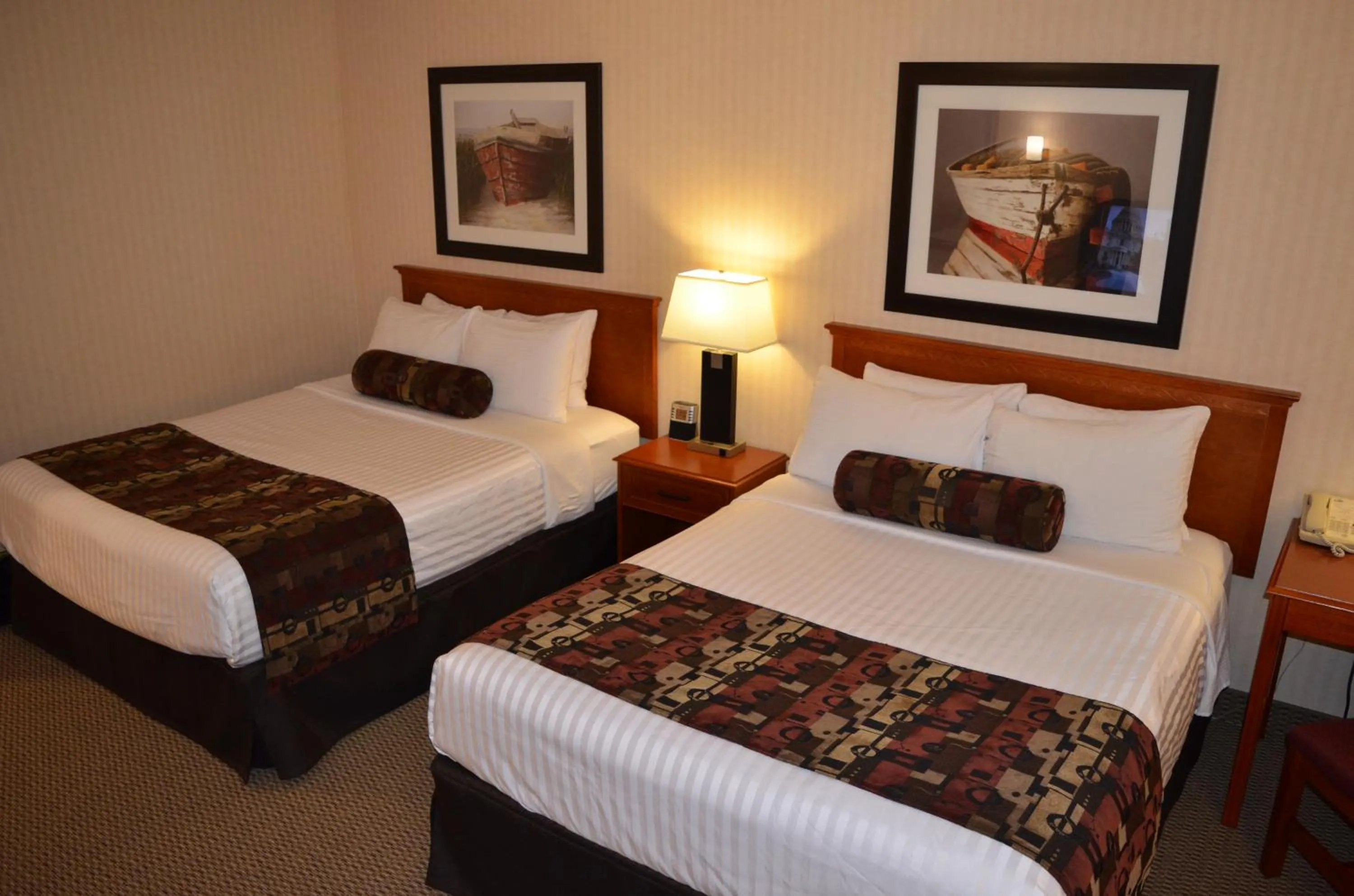 Bed in Inn on Long Lake