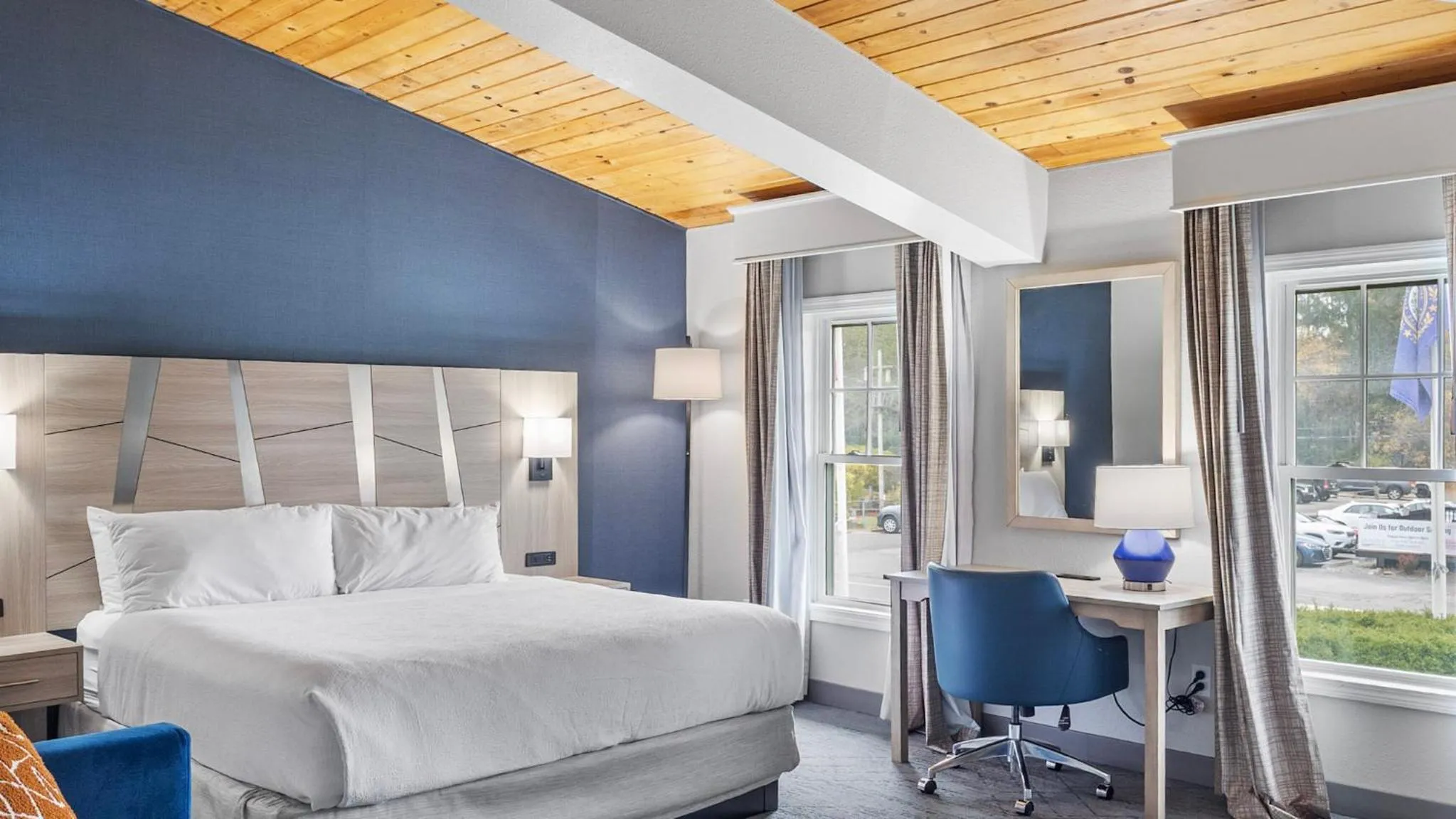 Bed in Best Western Plus, The Inn at Hampton