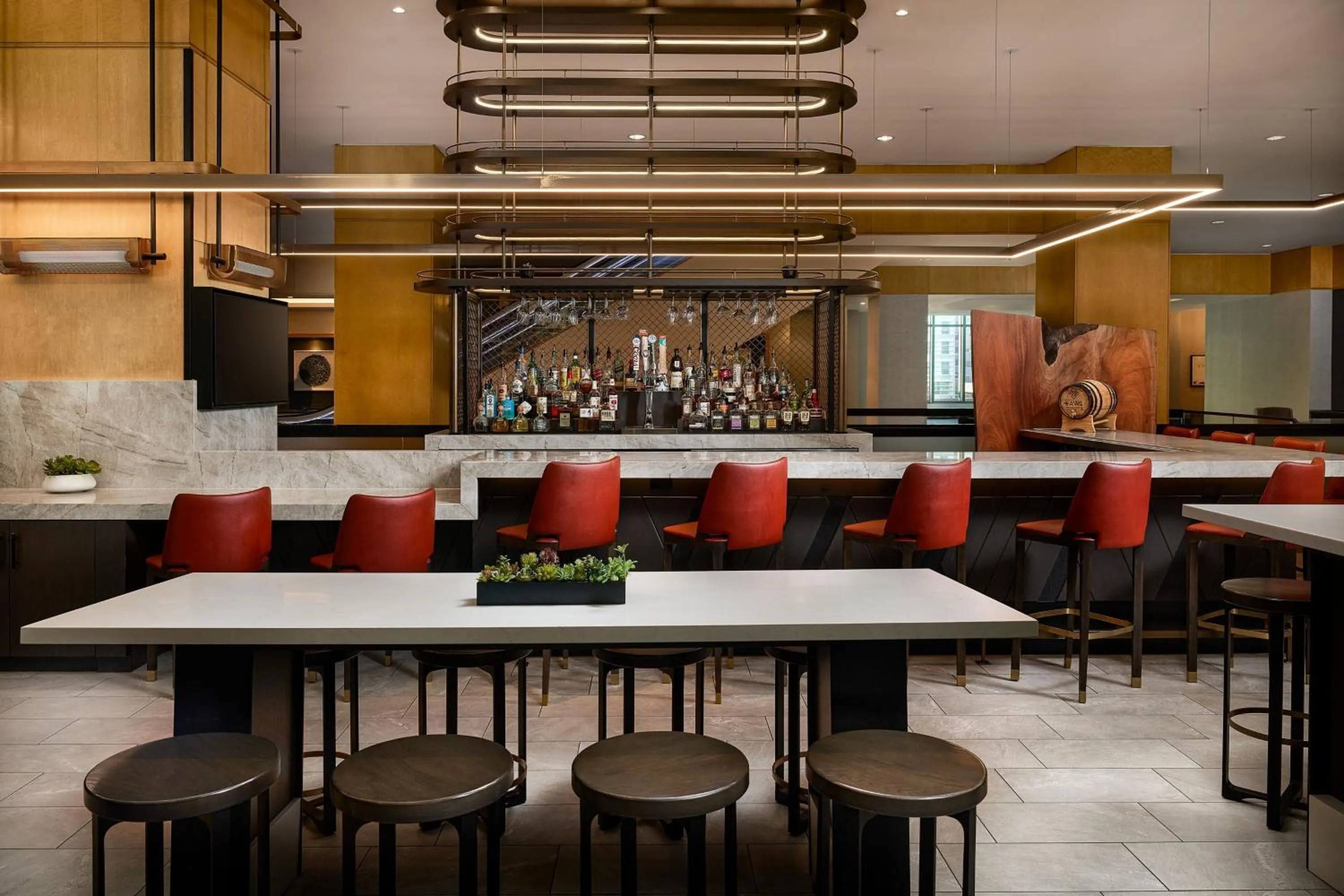 Lounge or bar in The Westin Denver Downtown