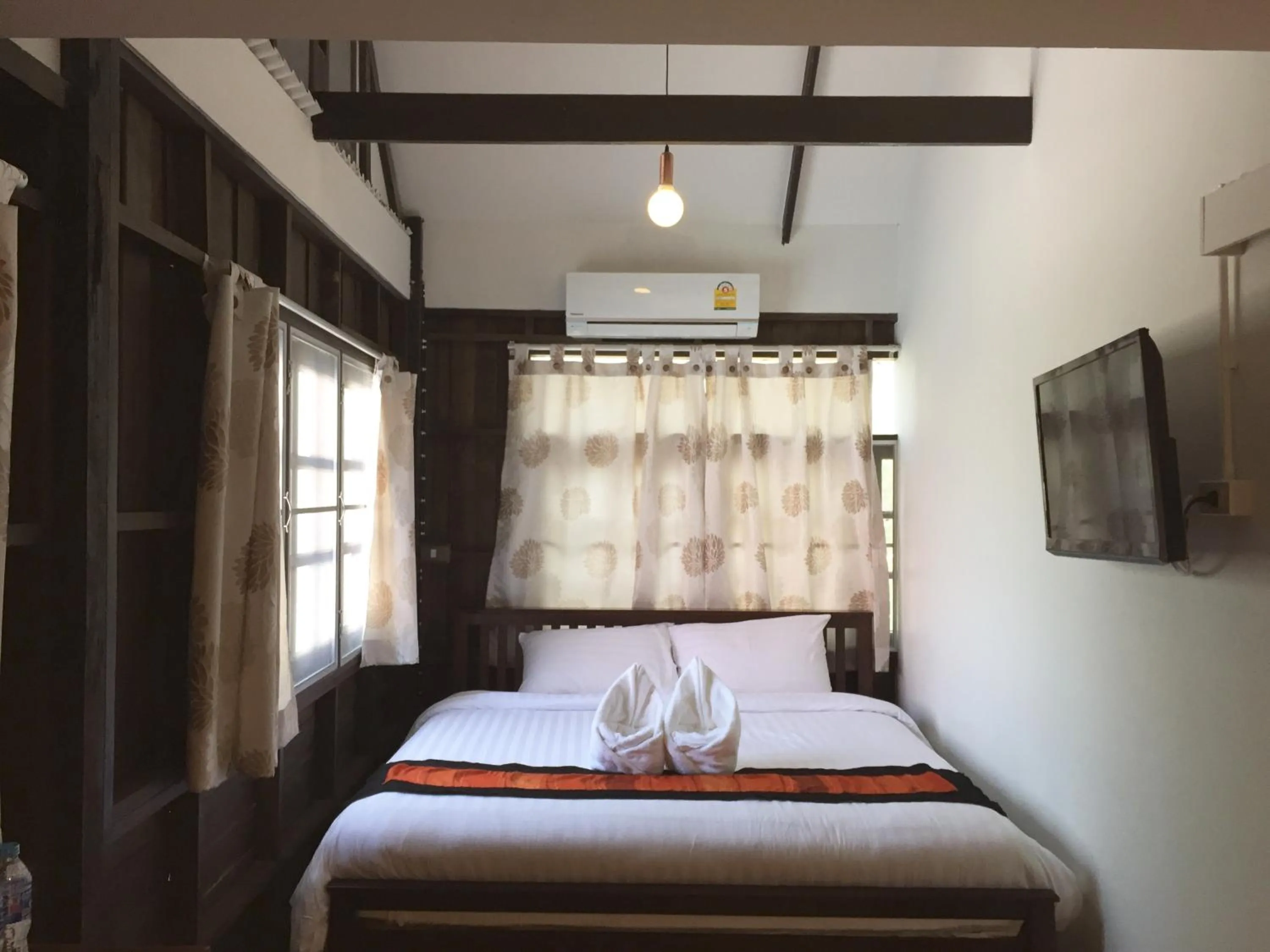 Bedroom, Bed in Niwas Ayutthaya