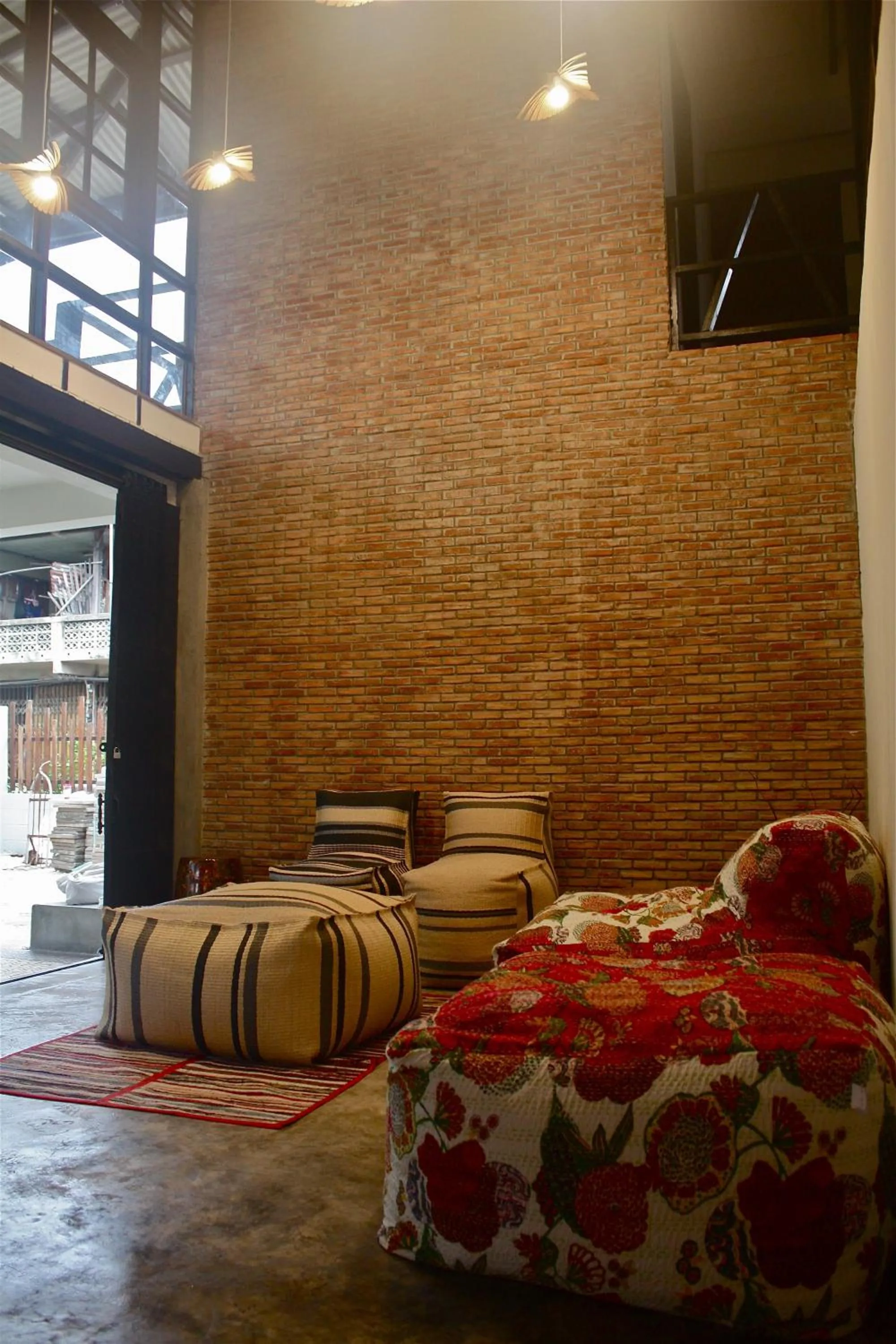 Communal lounge/ TV room in Niwas Ayutthaya