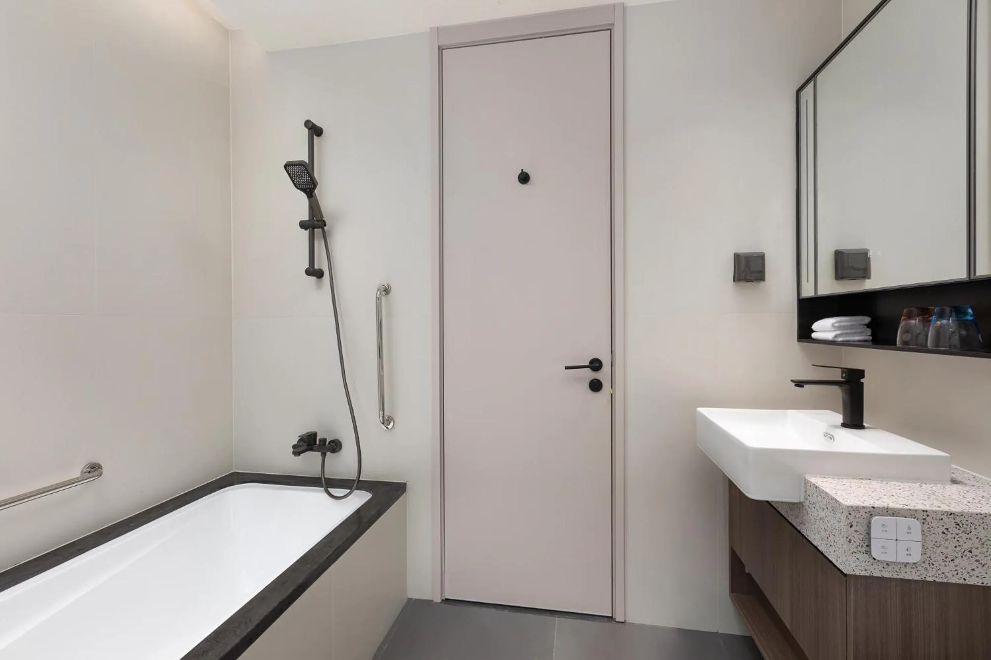 Bath in Modena By Fraser Wujiaochang Shanghai