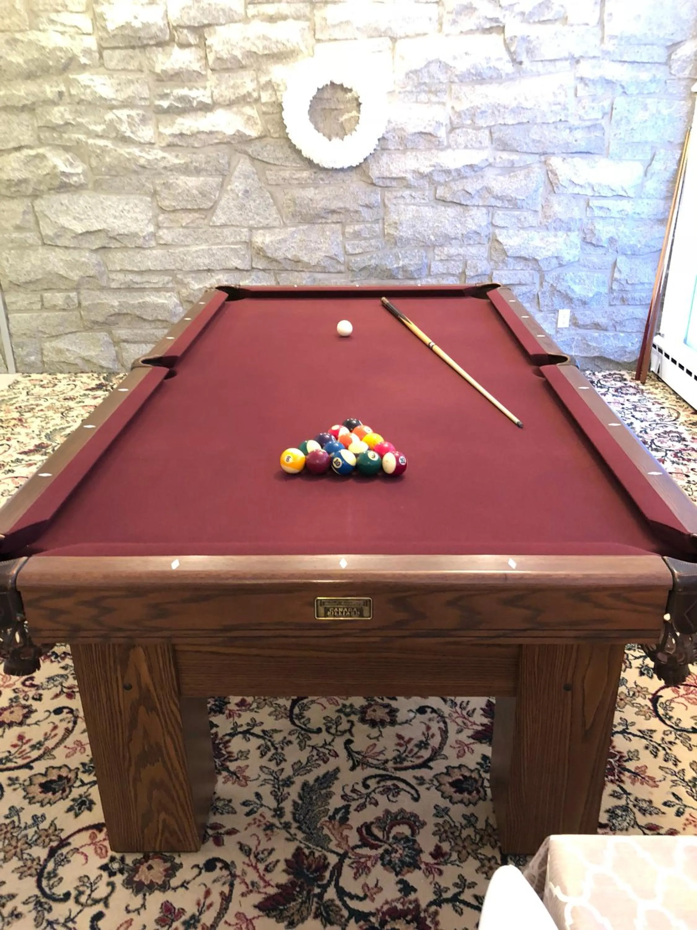 Billiard in Villa by the Water 23 beds 9 baths Pool billard Hot Tub 15 min Old Quebec