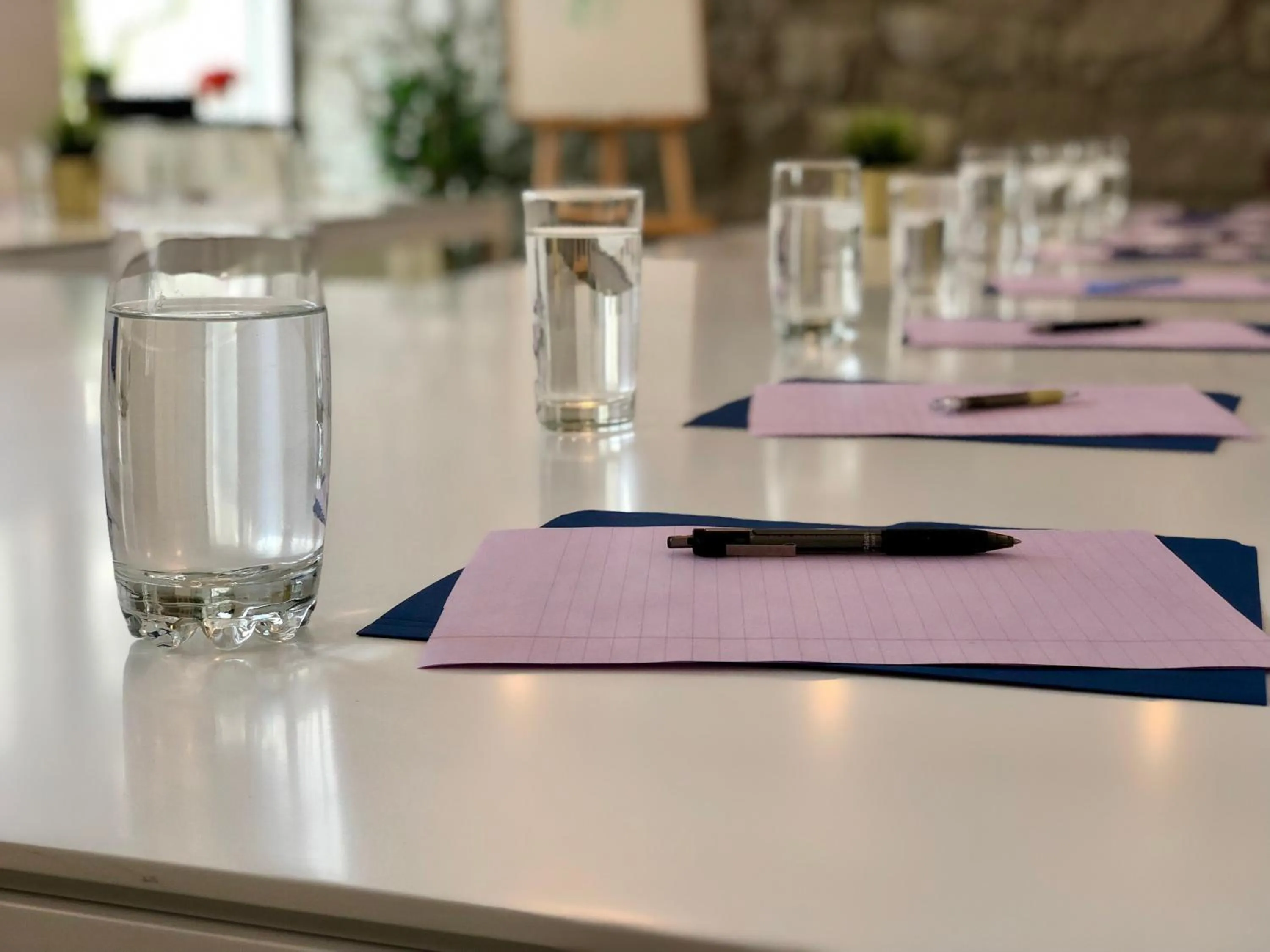 Business facilities in Villa by the Water 23 beds 9 baths Pool billard Hot Tub 15 min Old Quebec