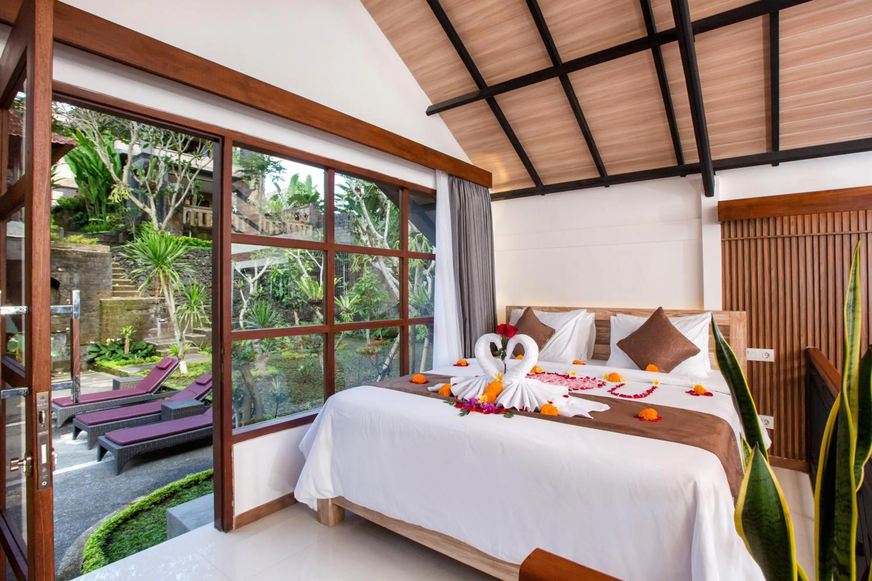 Bed in Alas Petulu Villa Resort and Spa