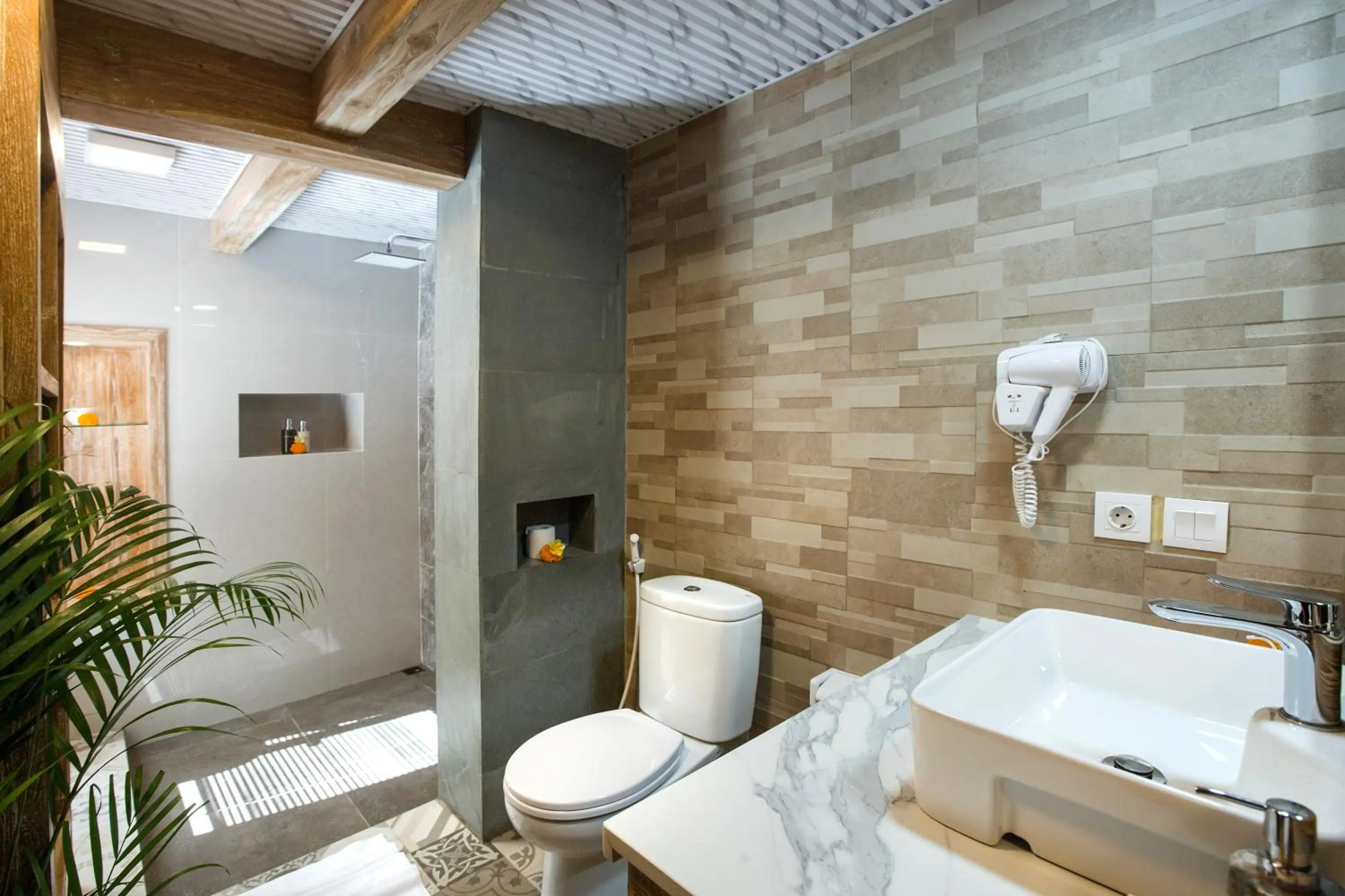 Shower in Alas Petulu Villa Resort and Spa