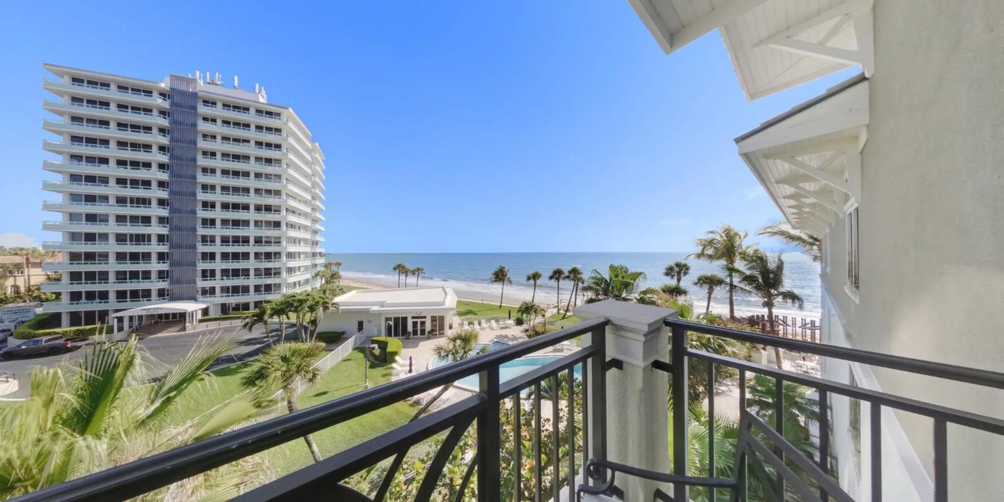 Photo of the whole room in Kimpton Vero Beach Hotel & Spa by IHG