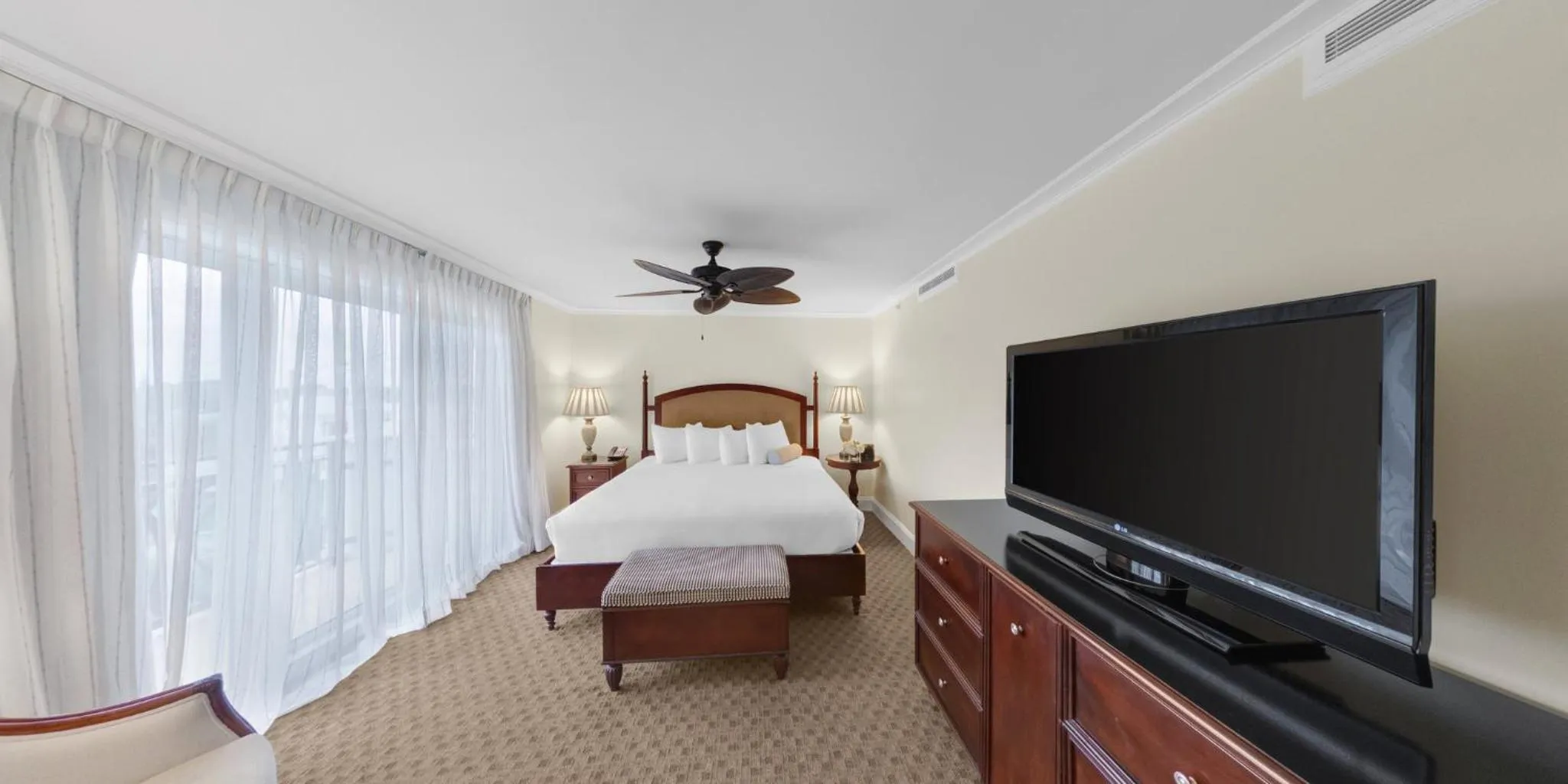 Photo of the whole room, Bed in Kimpton Vero Beach Hotel & Spa by IHG