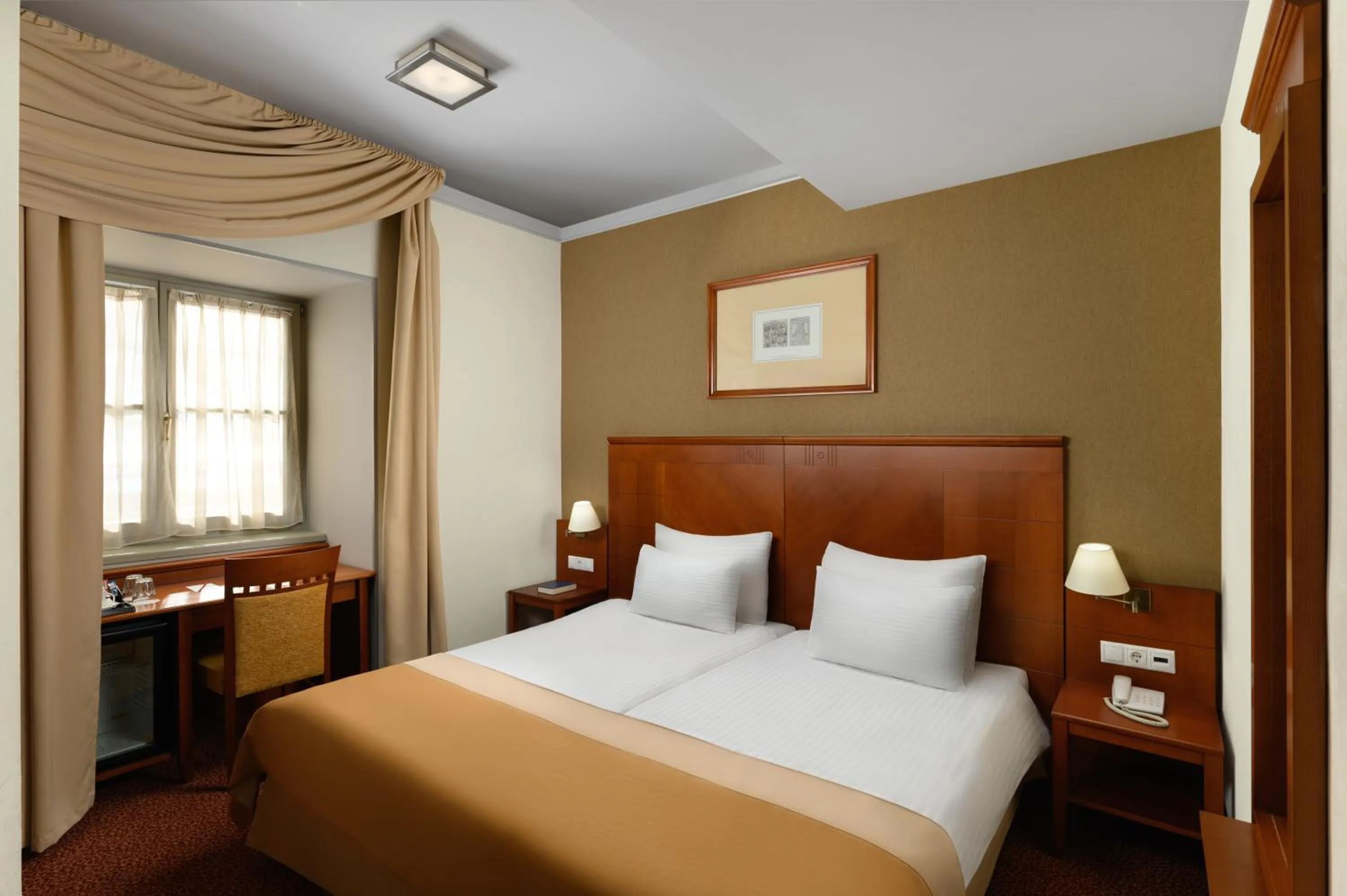 Bed in Mercure Szekesfehervar Magyar Kiraly