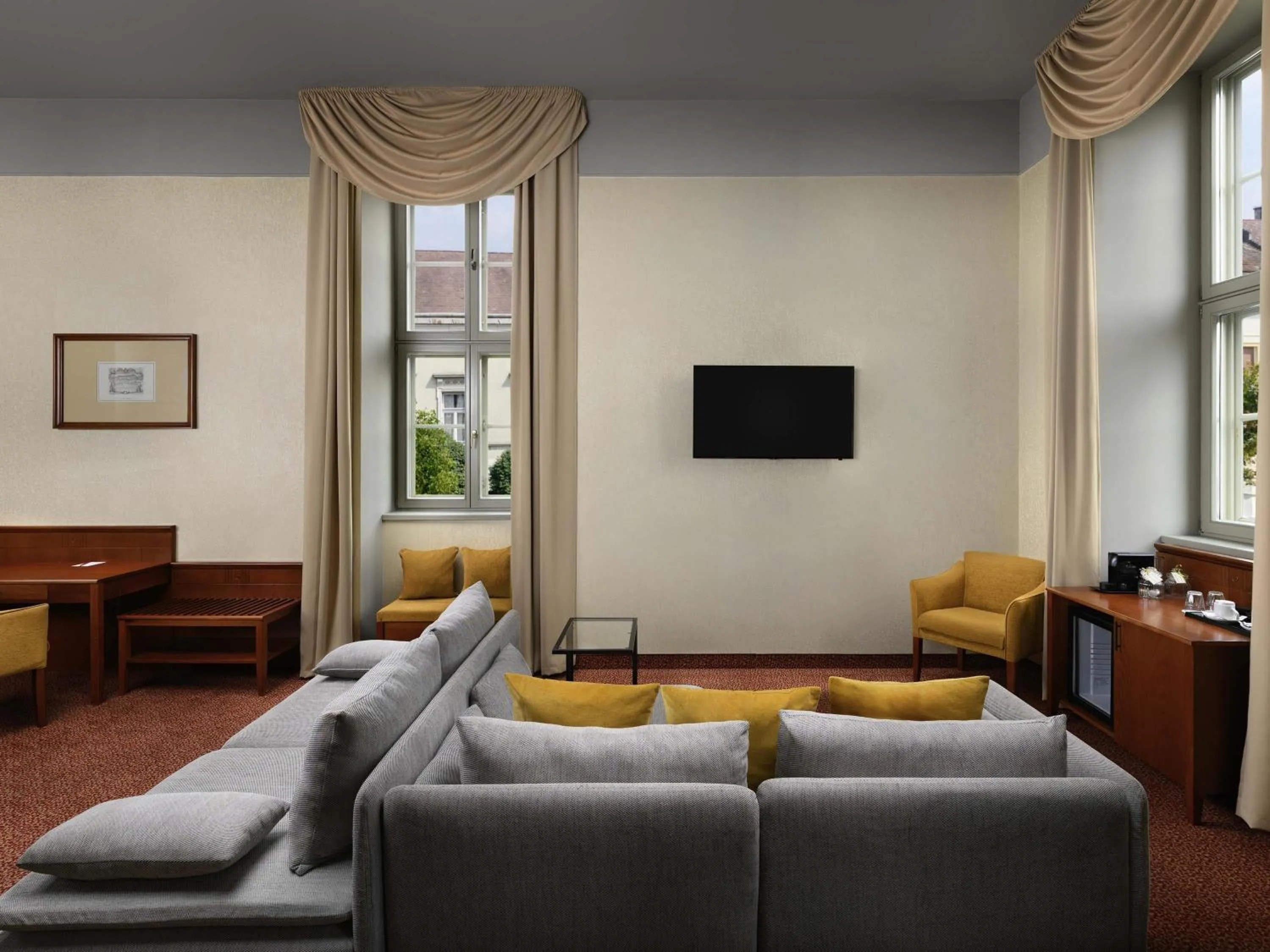 Photo of the whole room in Mercure Szekesfehervar Magyar Kiraly