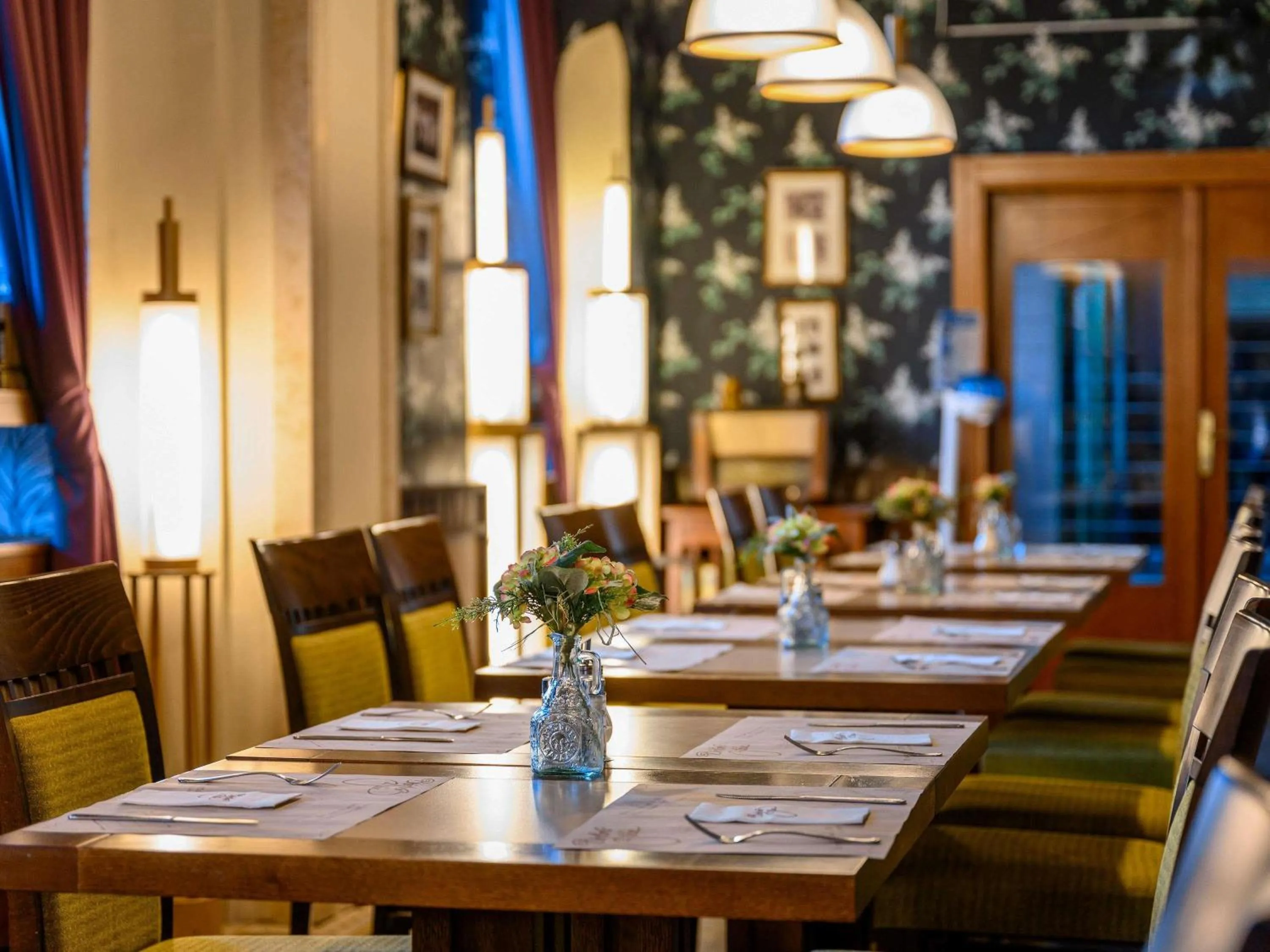 Restaurant/places to eat in Mercure Szekesfehervar Magyar Kiraly