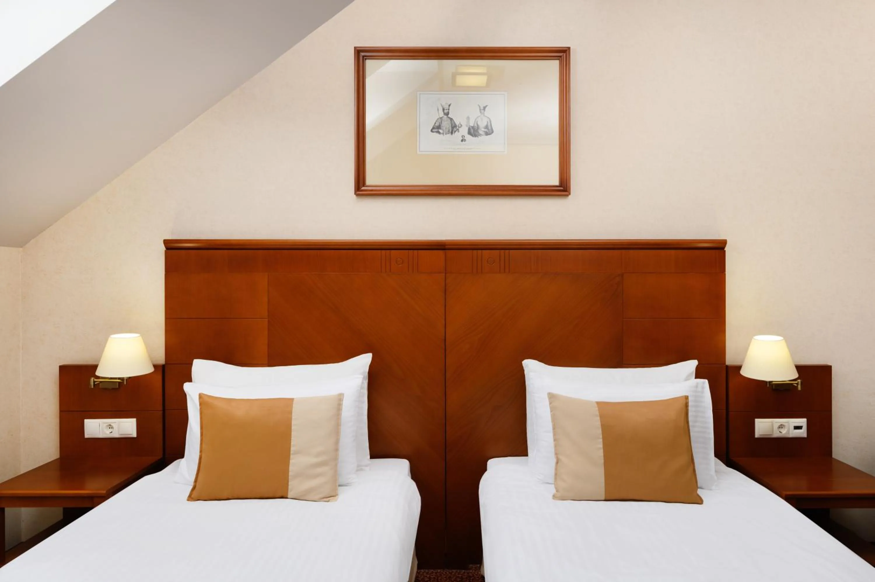 Bed in Mercure Szekesfehervar Magyar Kiraly