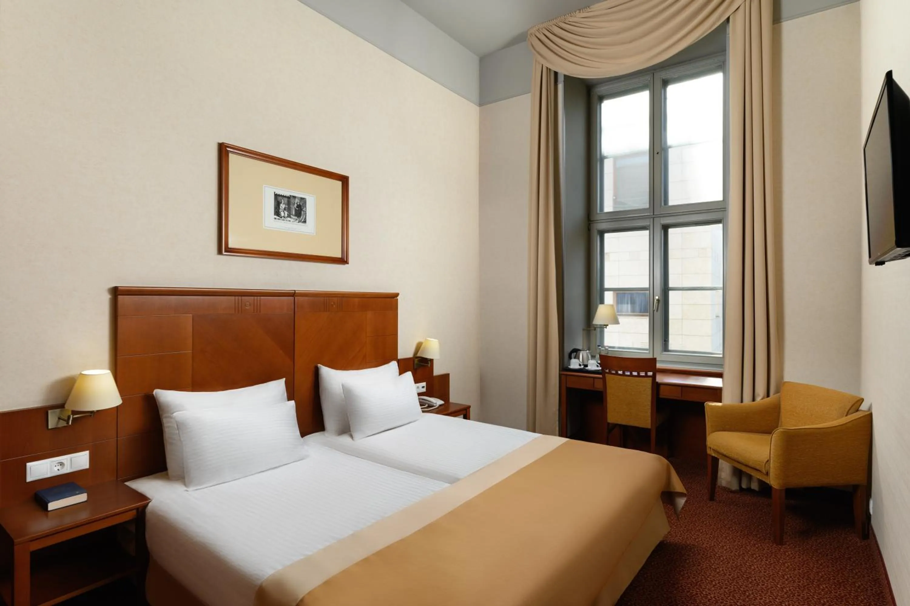 Bedroom, Bed in Mercure Szekesfehervar Magyar Kiraly