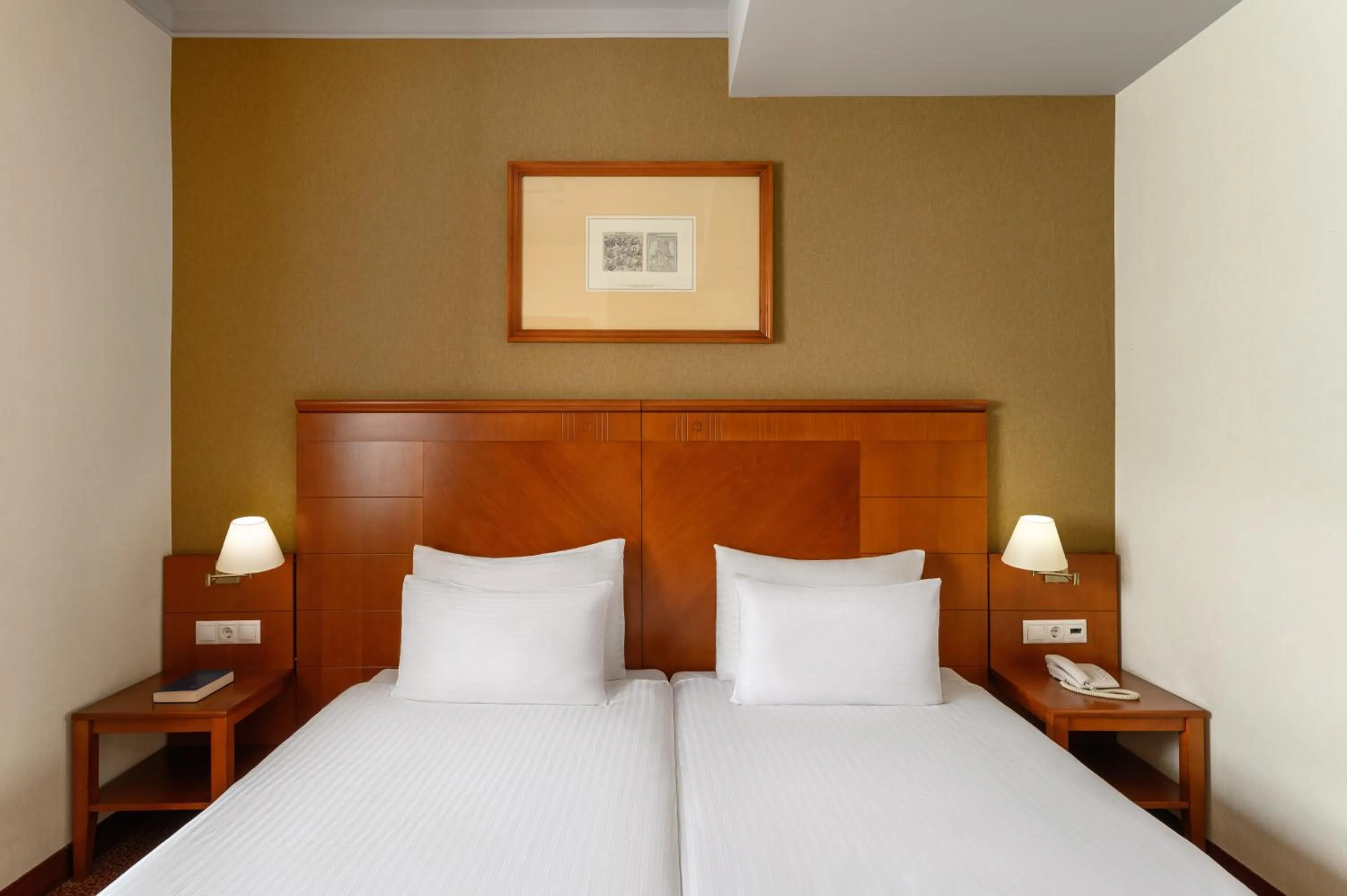 Bed in Mercure Szekesfehervar Magyar Kiraly