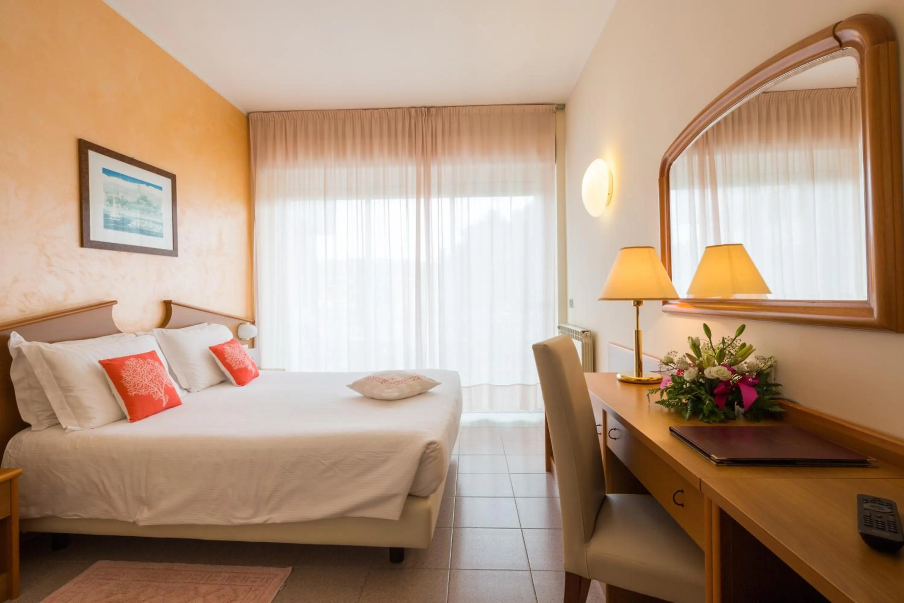 Photo of the whole room, Bed in Corallo Wellness Hotel