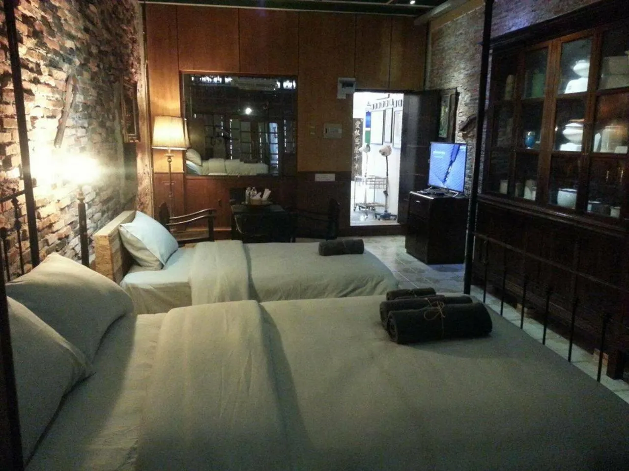 Bed in The Roo Classic Hometel