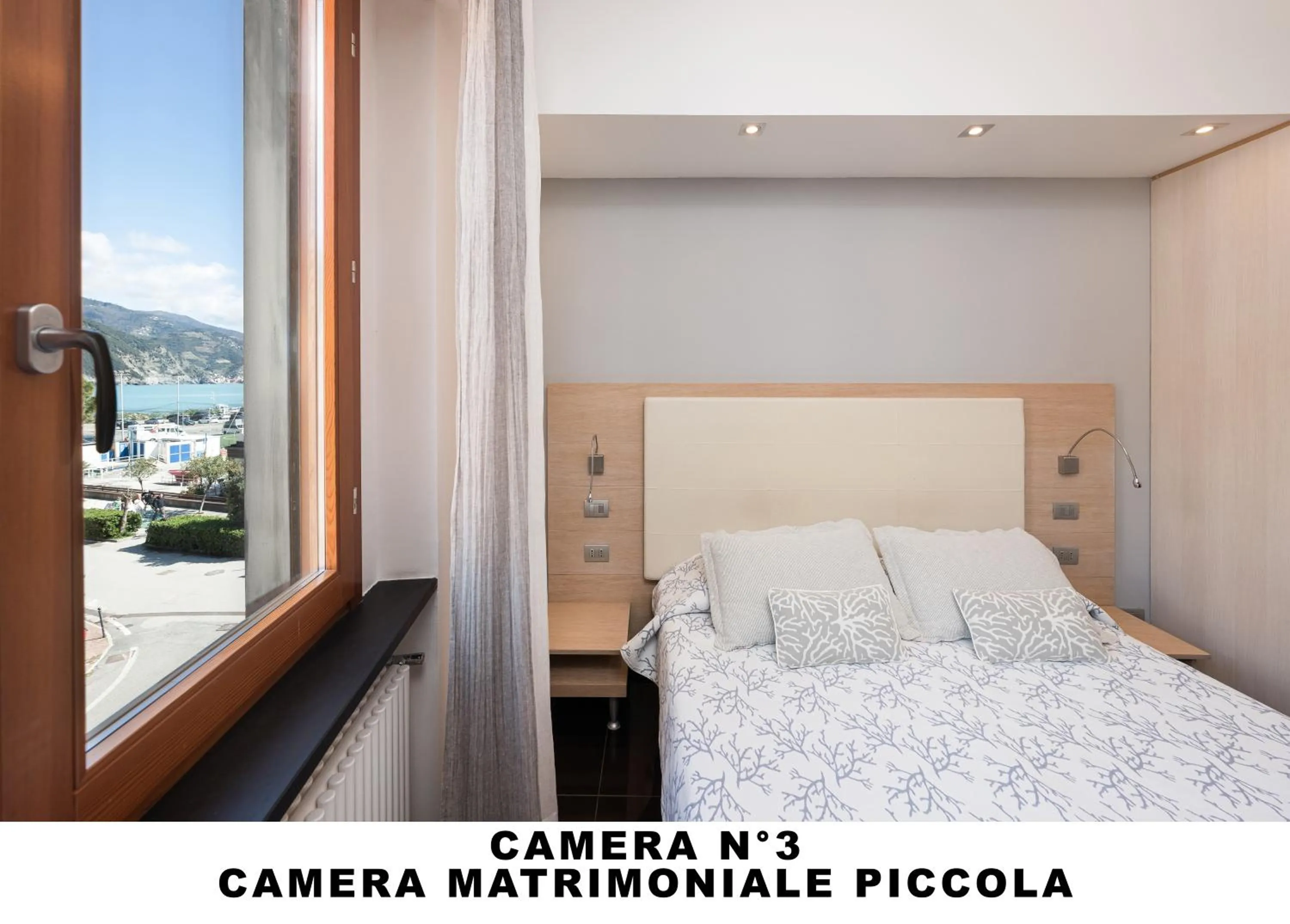 Bed in Affittacamere Lo Scoglio (Guesthouse)