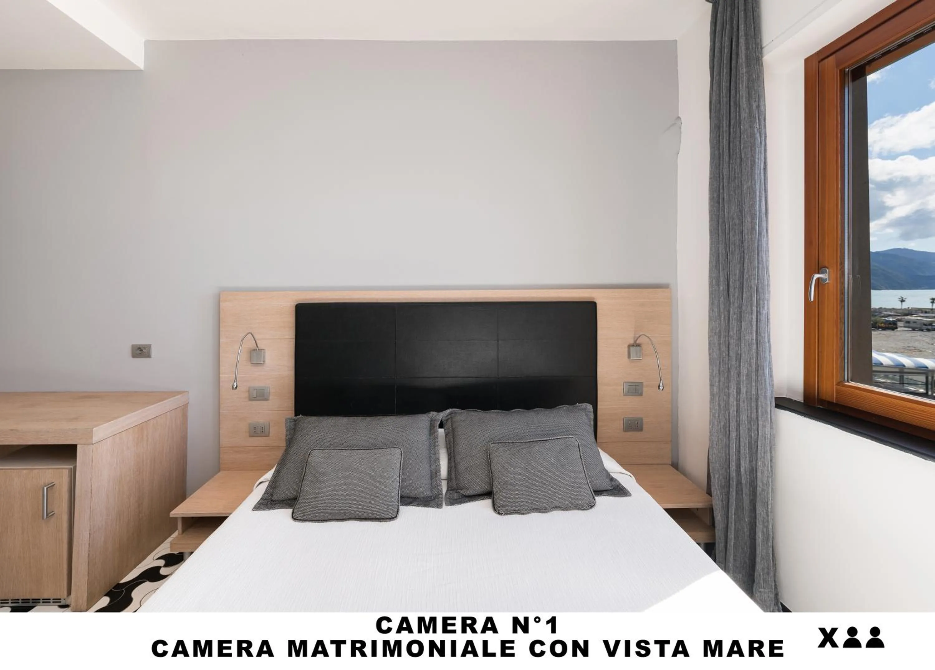 Bed in Affittacamere Lo Scoglio (Guesthouse)