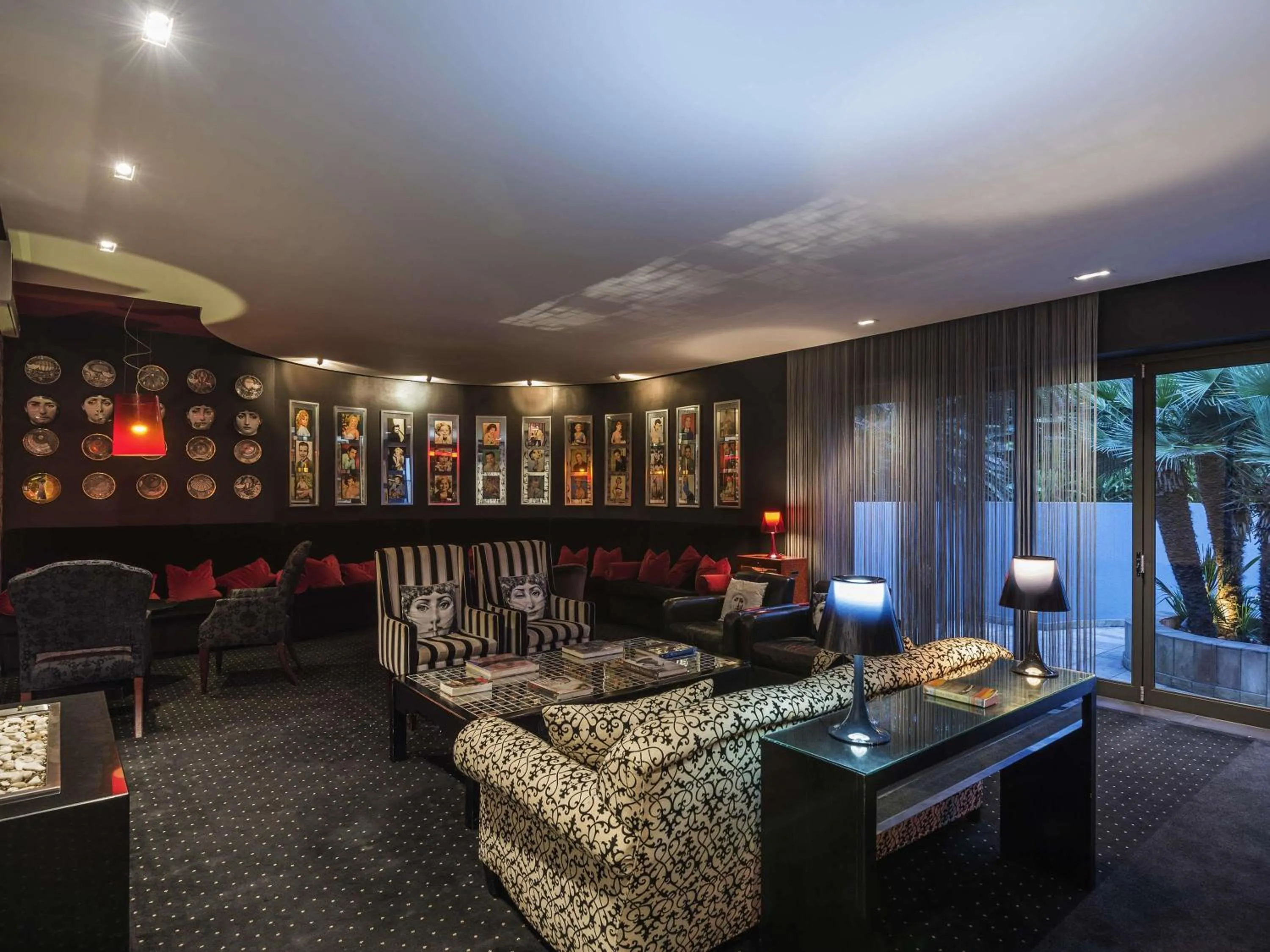 Lounge or bar in No5 Boutique Art Hotel by Mantis