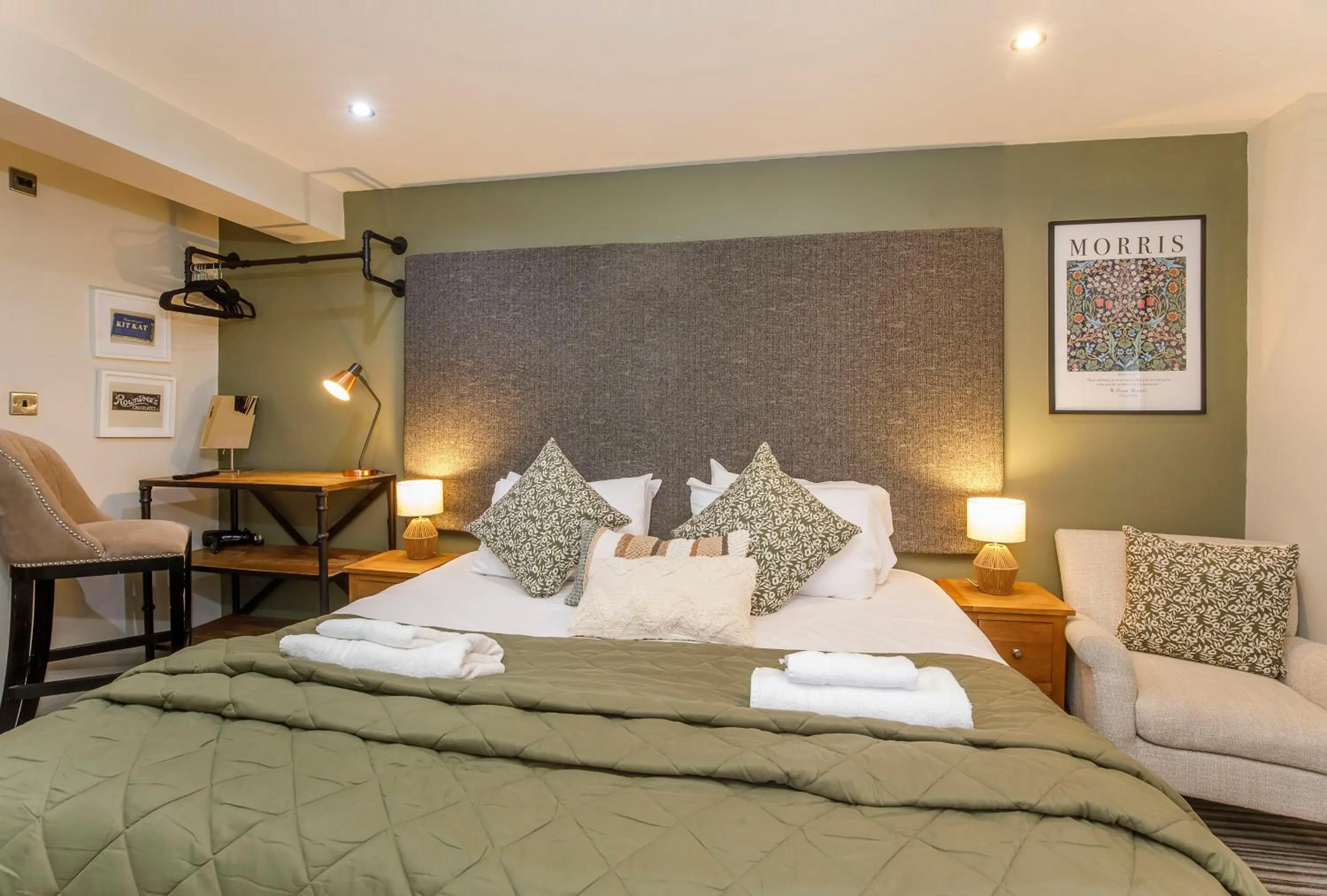Bedroom, Bed in Clearly Apartments Bootham York