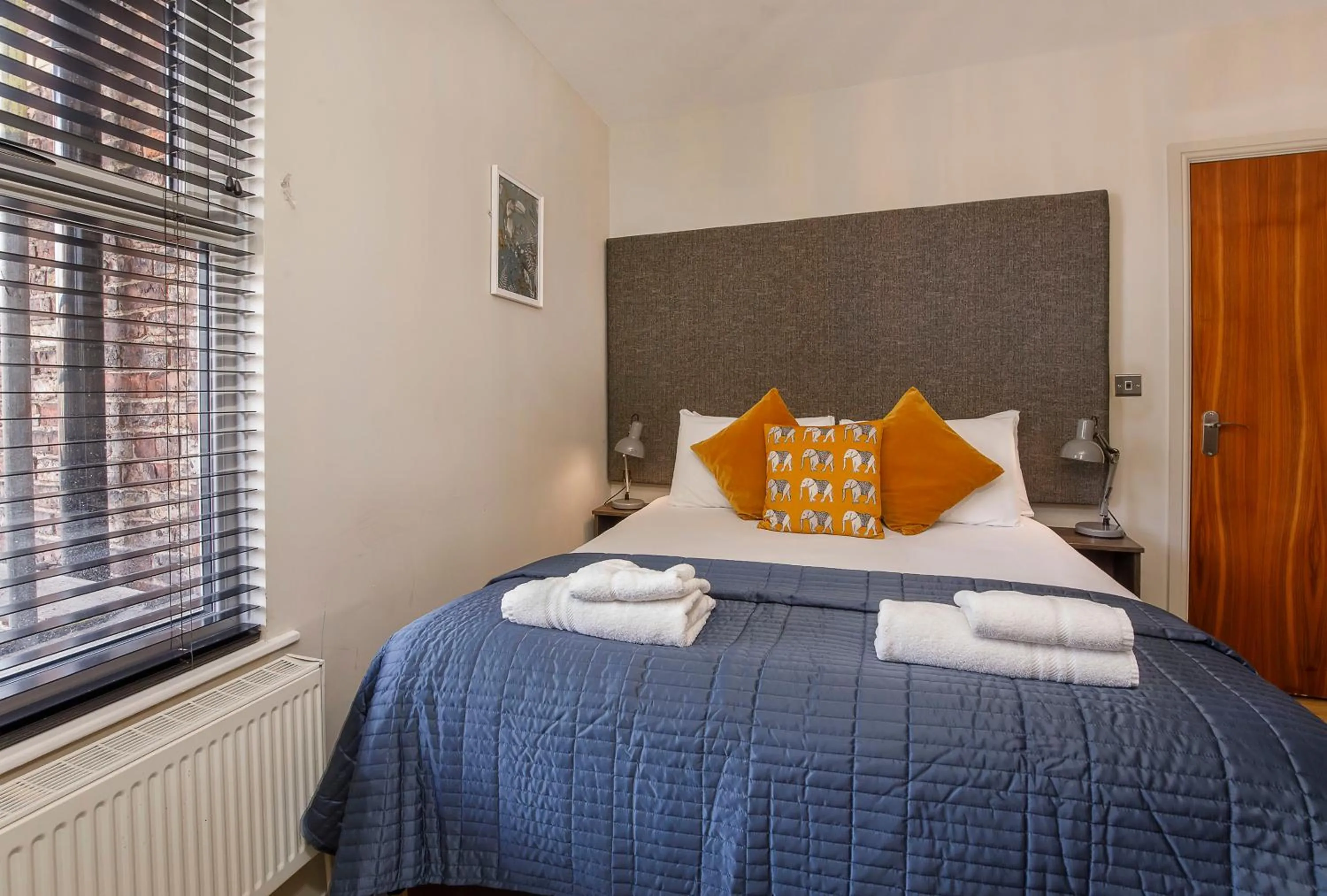 Bedroom, Bed in Clearly Apartments Bootham York