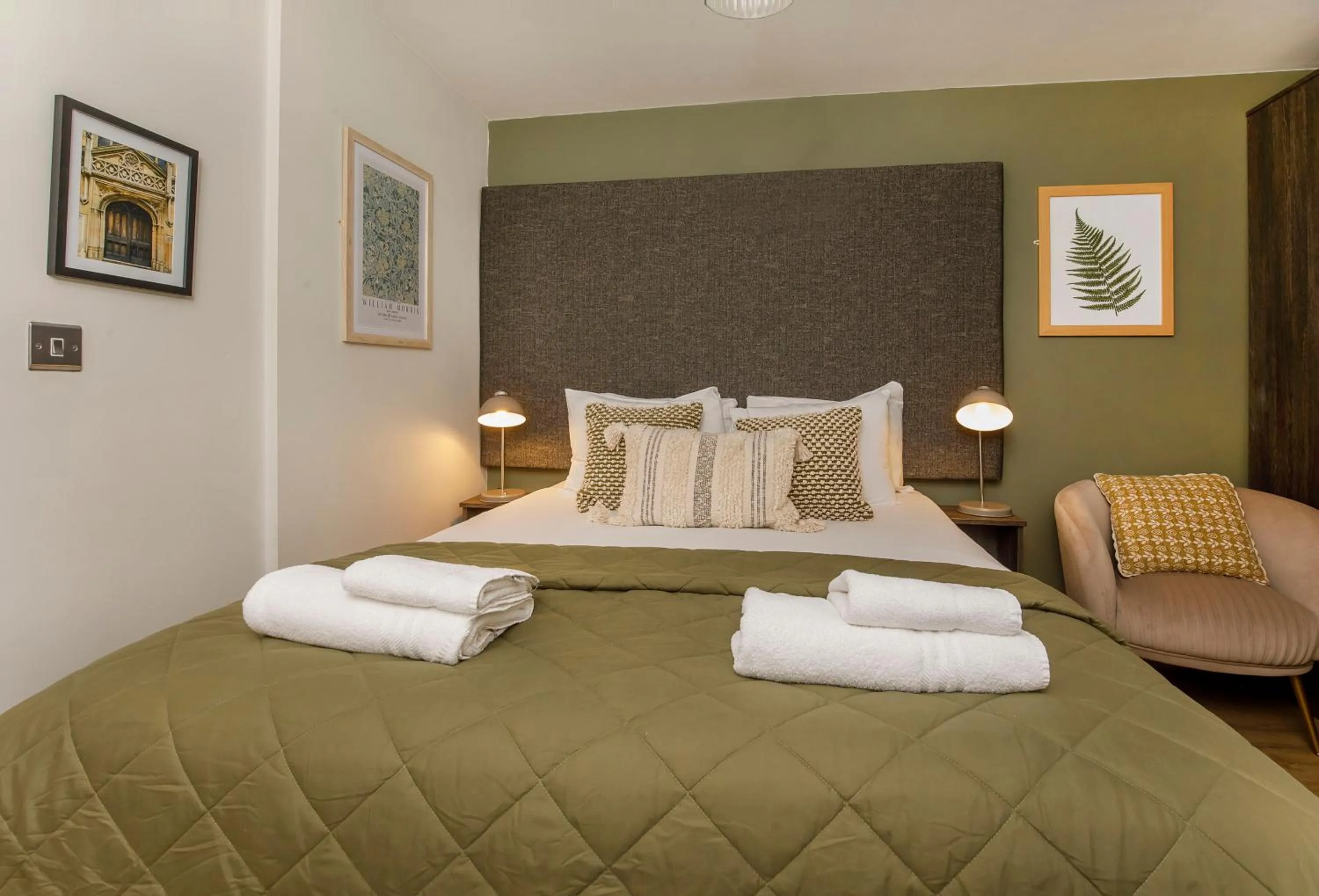 Bedroom, Bed in Clearly Apartments Bootham York
