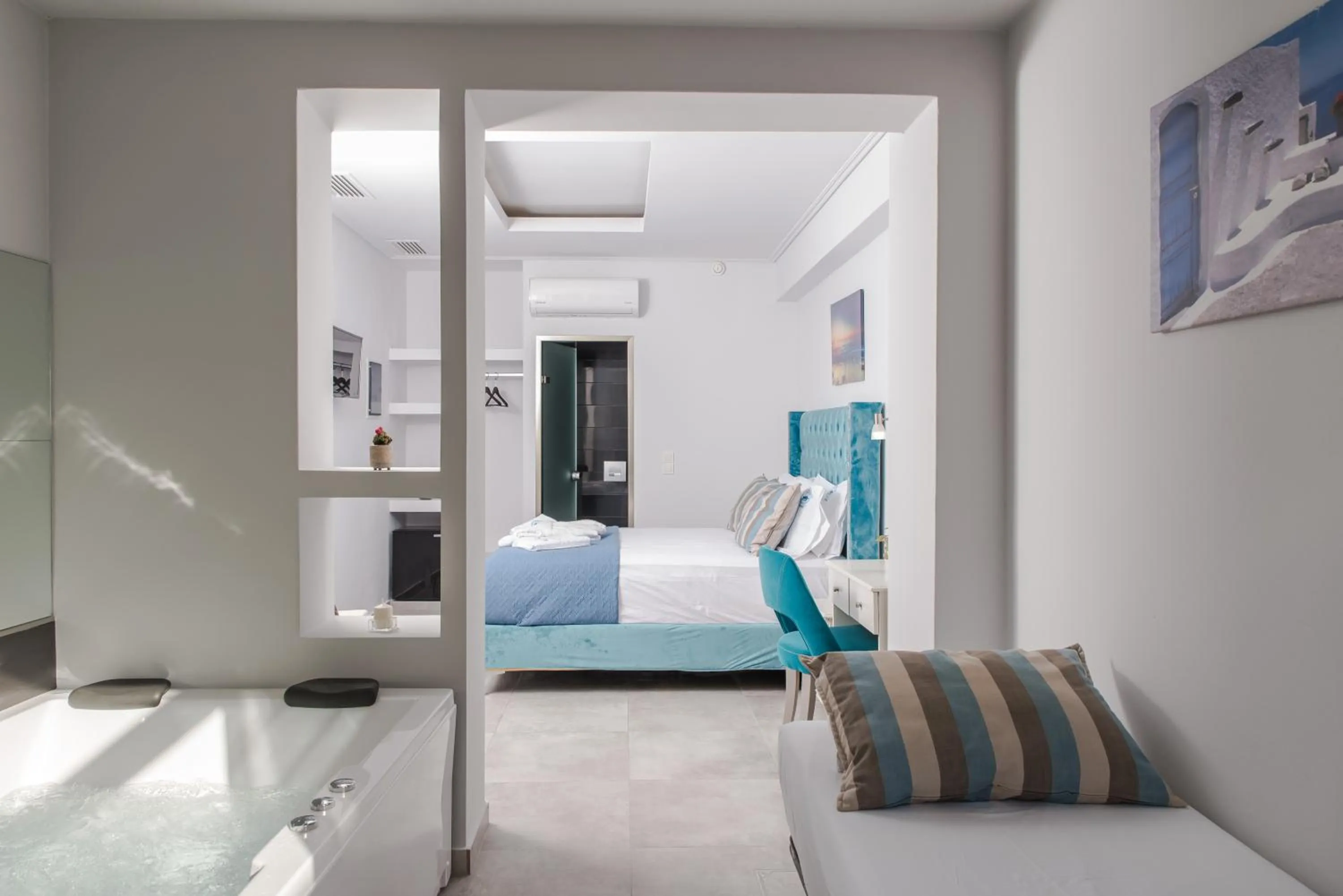 Photo of the whole room, Bed in Denise Beach Hotel