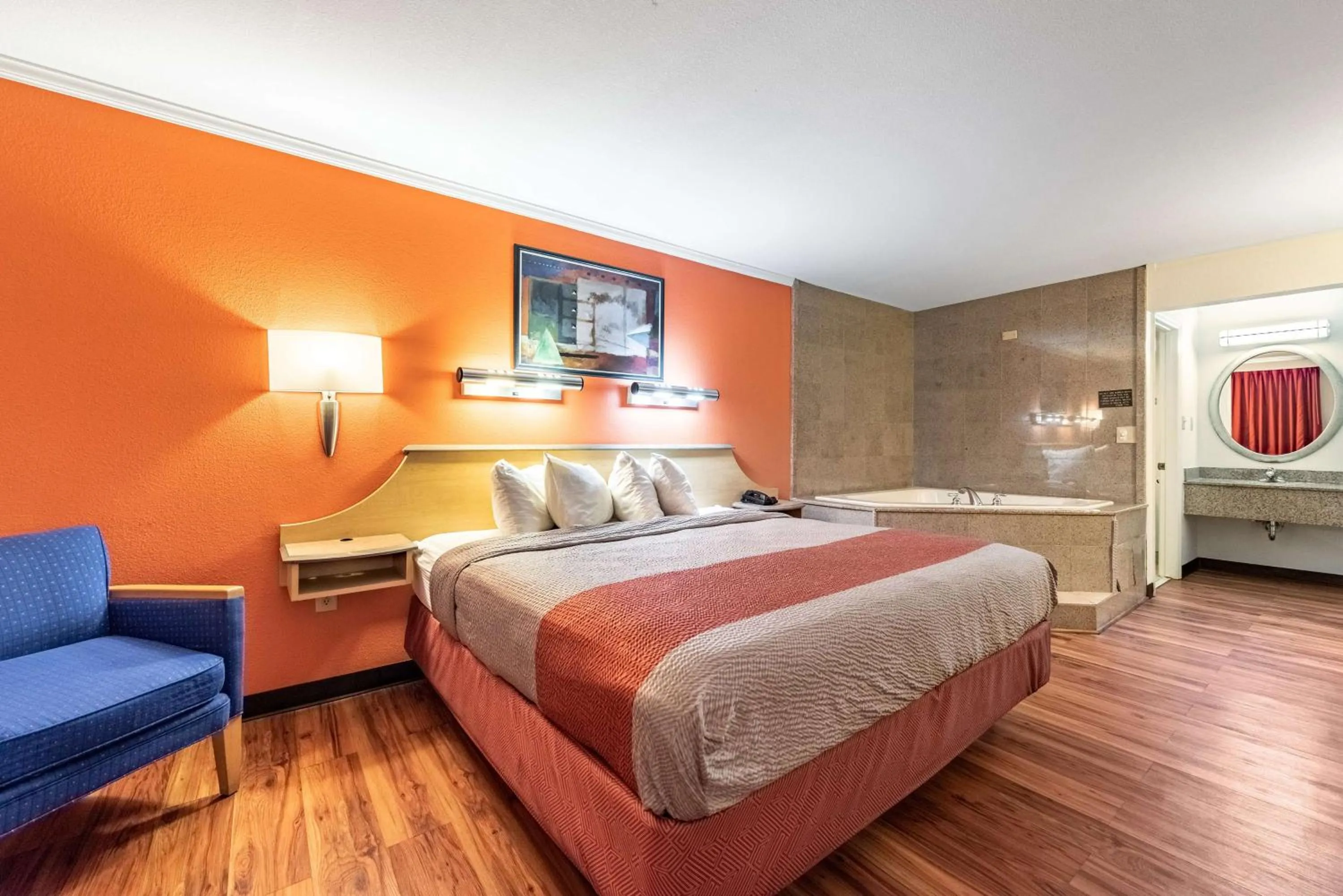 Hot Tub, Bed in Motel 6-Gatlinburg, TN - Smoky Mountains