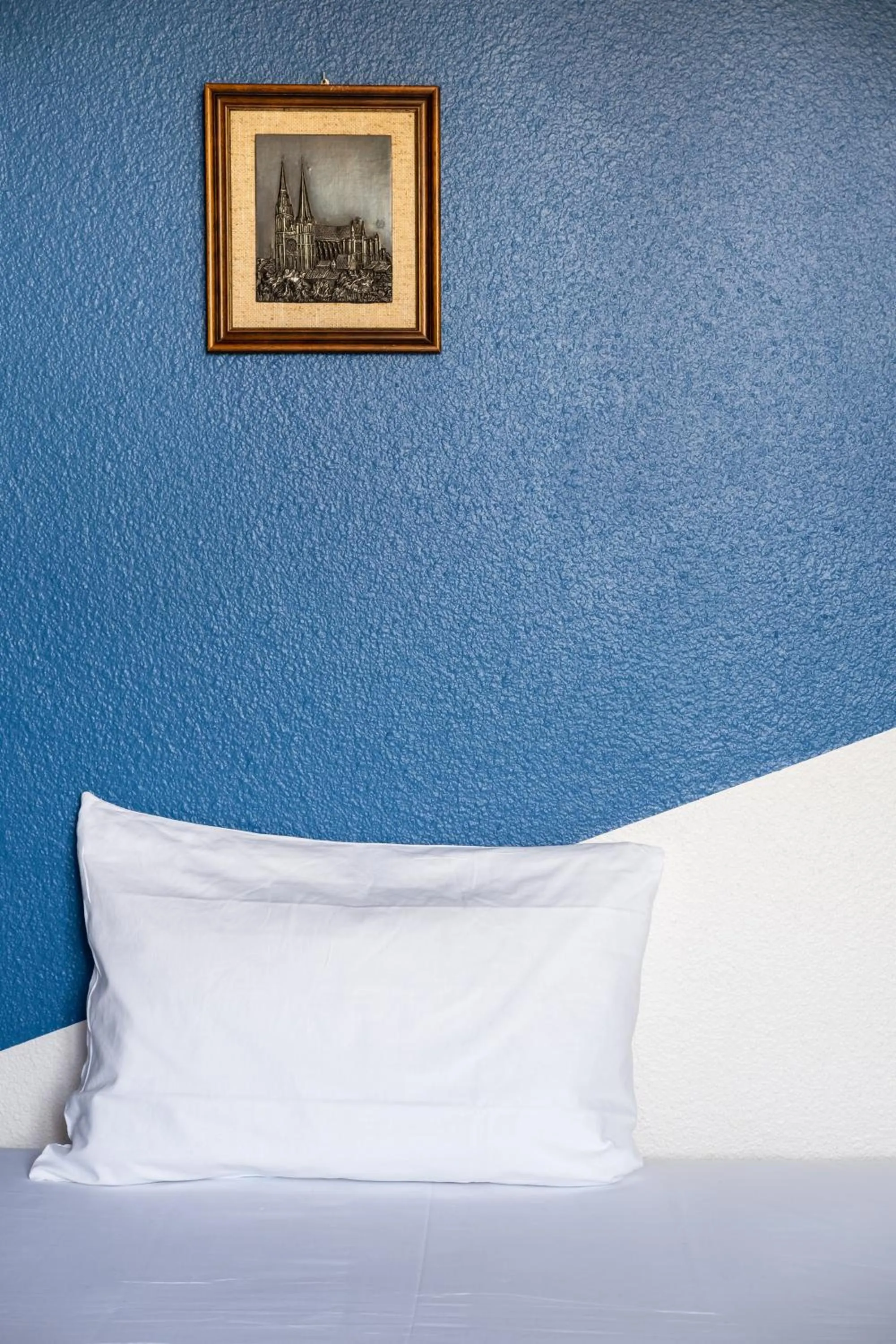 Bedroom, Bed in greet Chartres Est