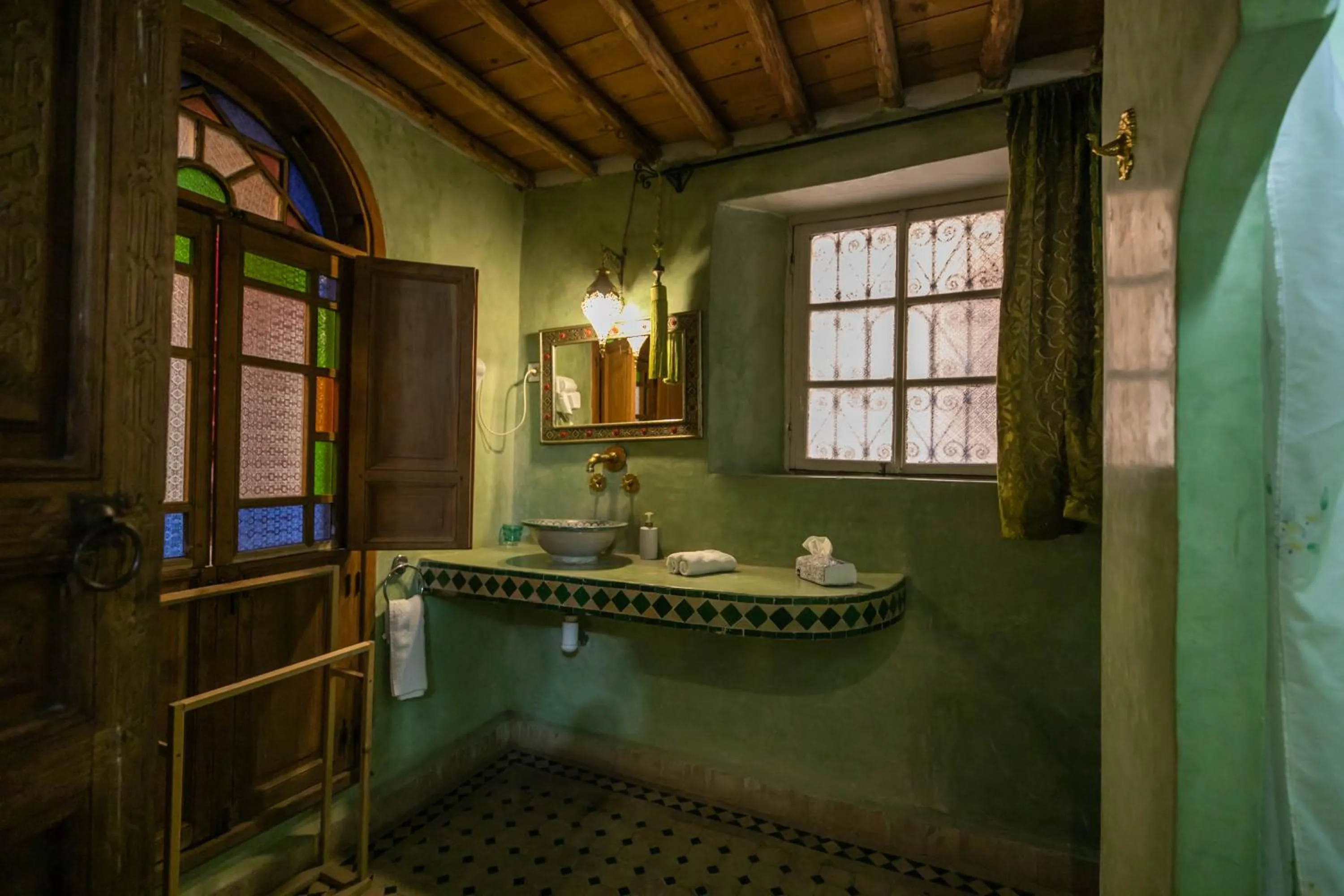 Bathroom in Riad Les Idrissides Chez LEA