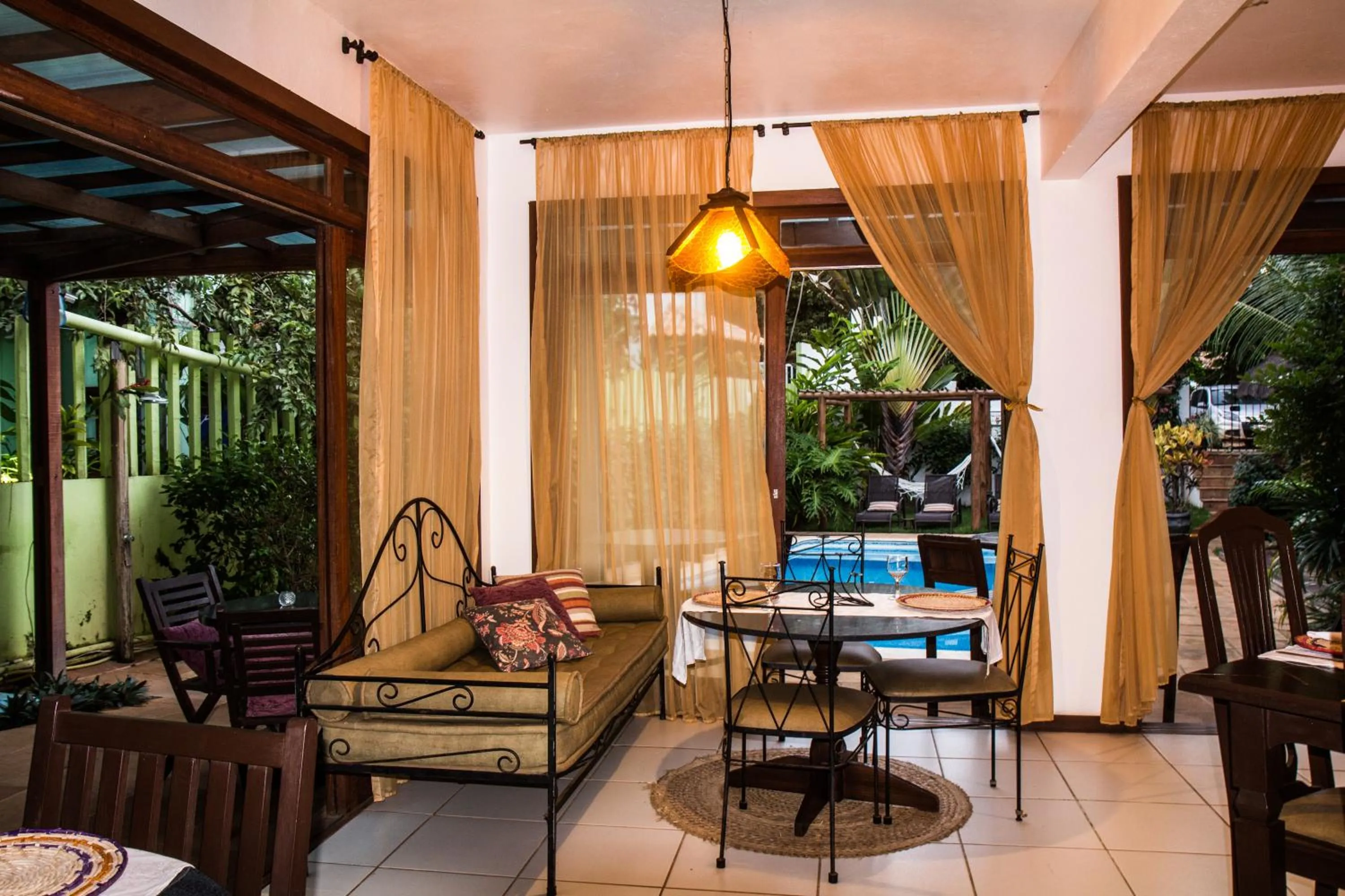 Restaurant/places to eat in Porto dos Casais Guest House Itacaré