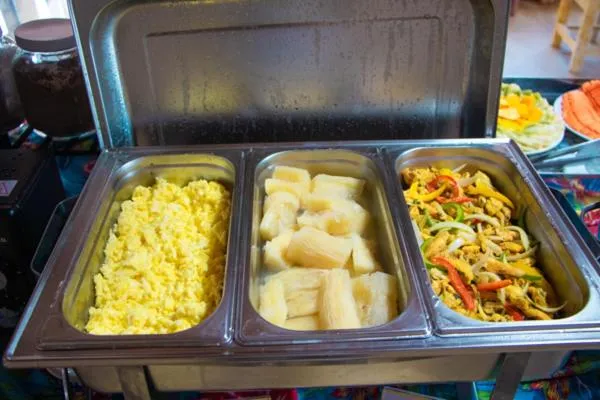 Buffet breakfast in Pousada Portal da Concha