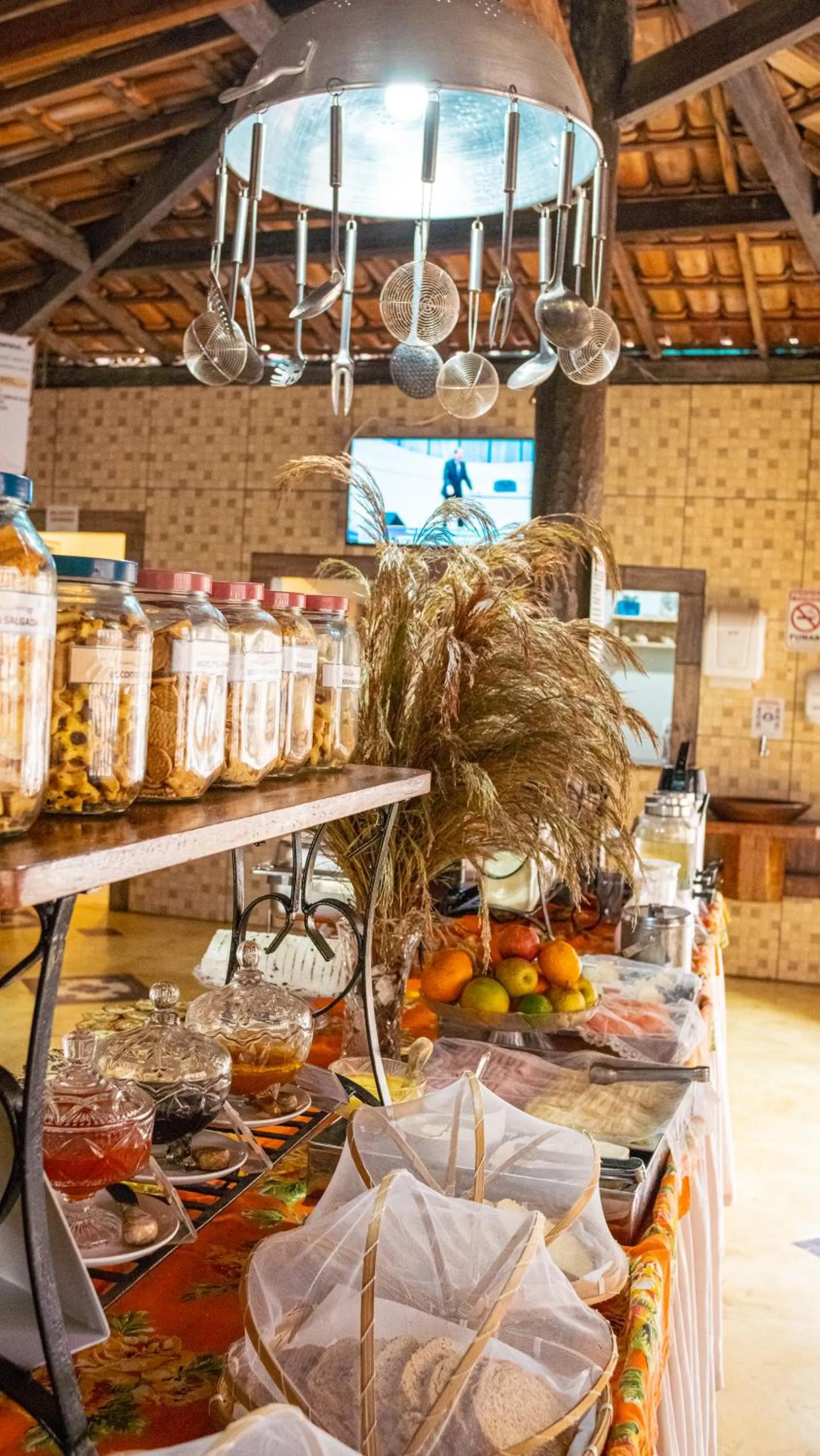 Buffet breakfast in Pousada Portal da Concha