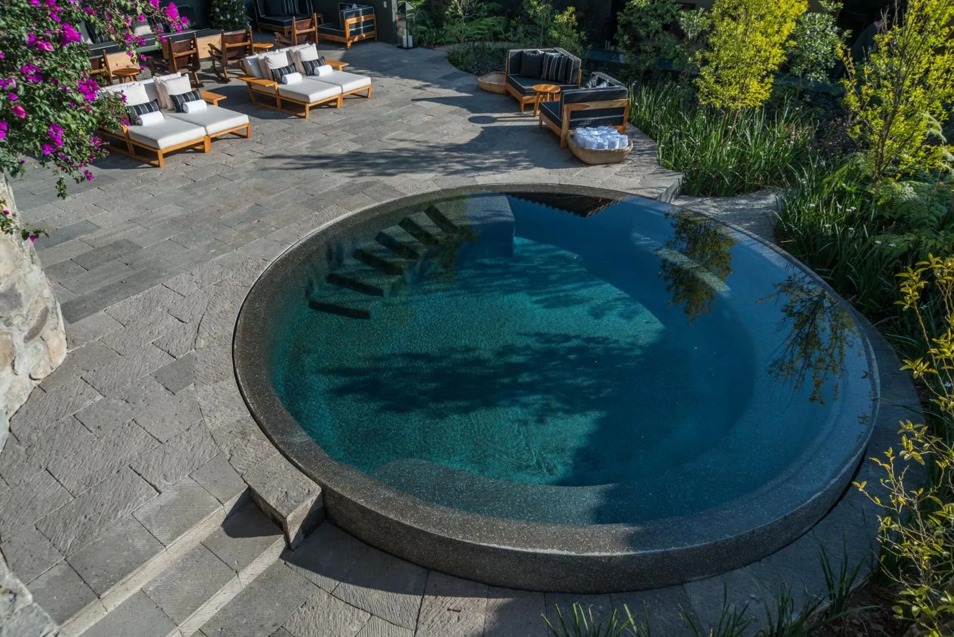 Pool view in La Casa Rodavento