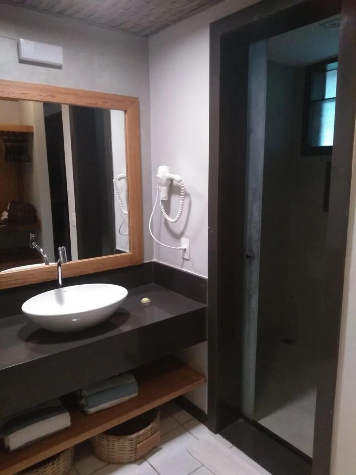 Shower in Aldeia do Mar Sensorial Hotel