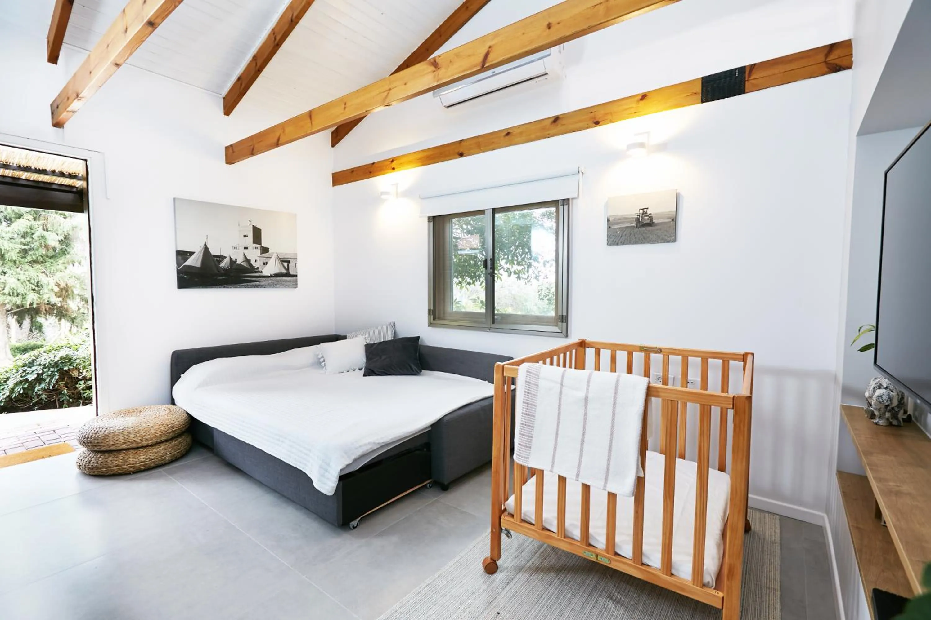 Living room, Bed in Zohar Badeshe