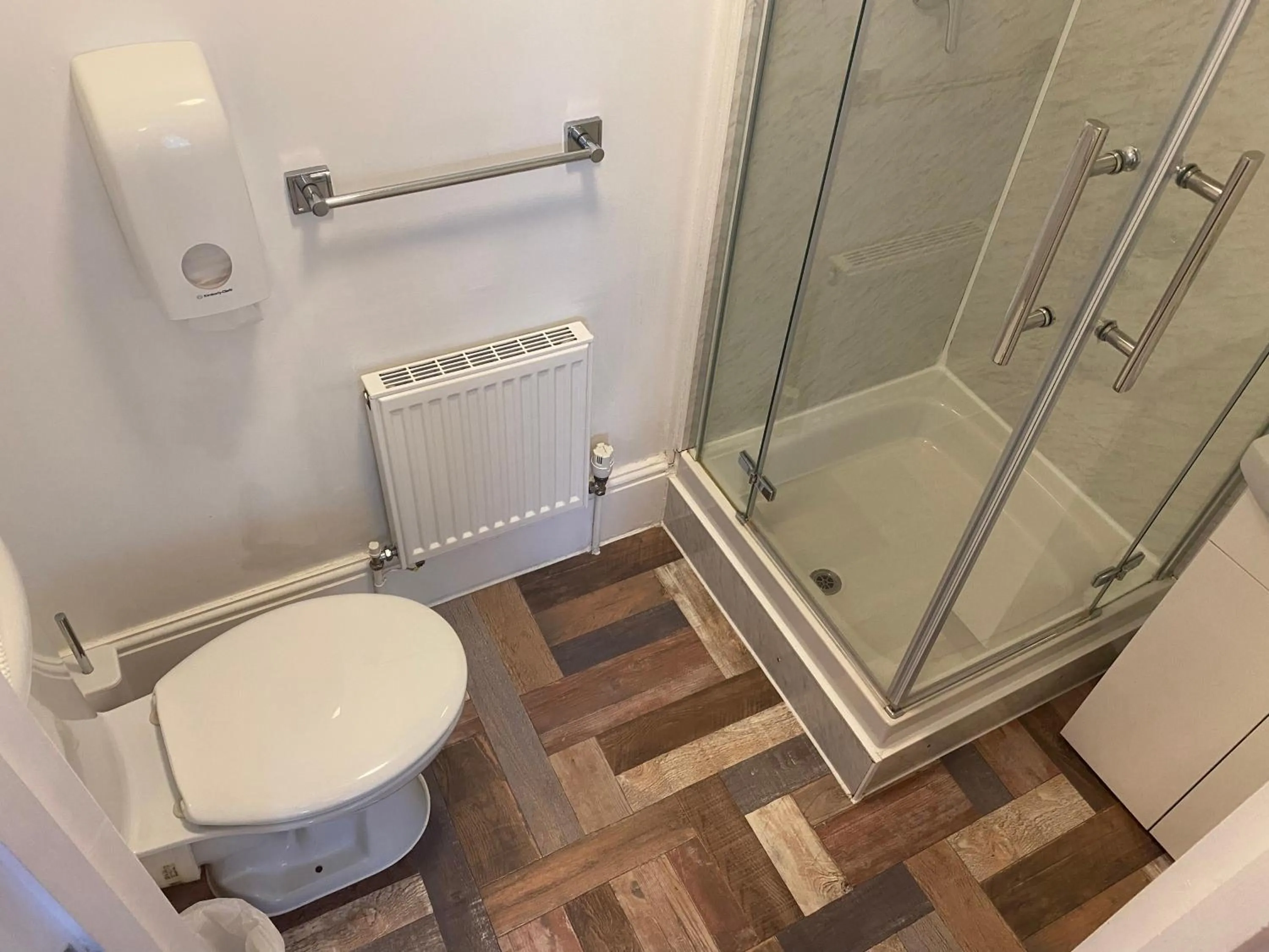 Bathroom in A & B Guest House Cambridge Ltd