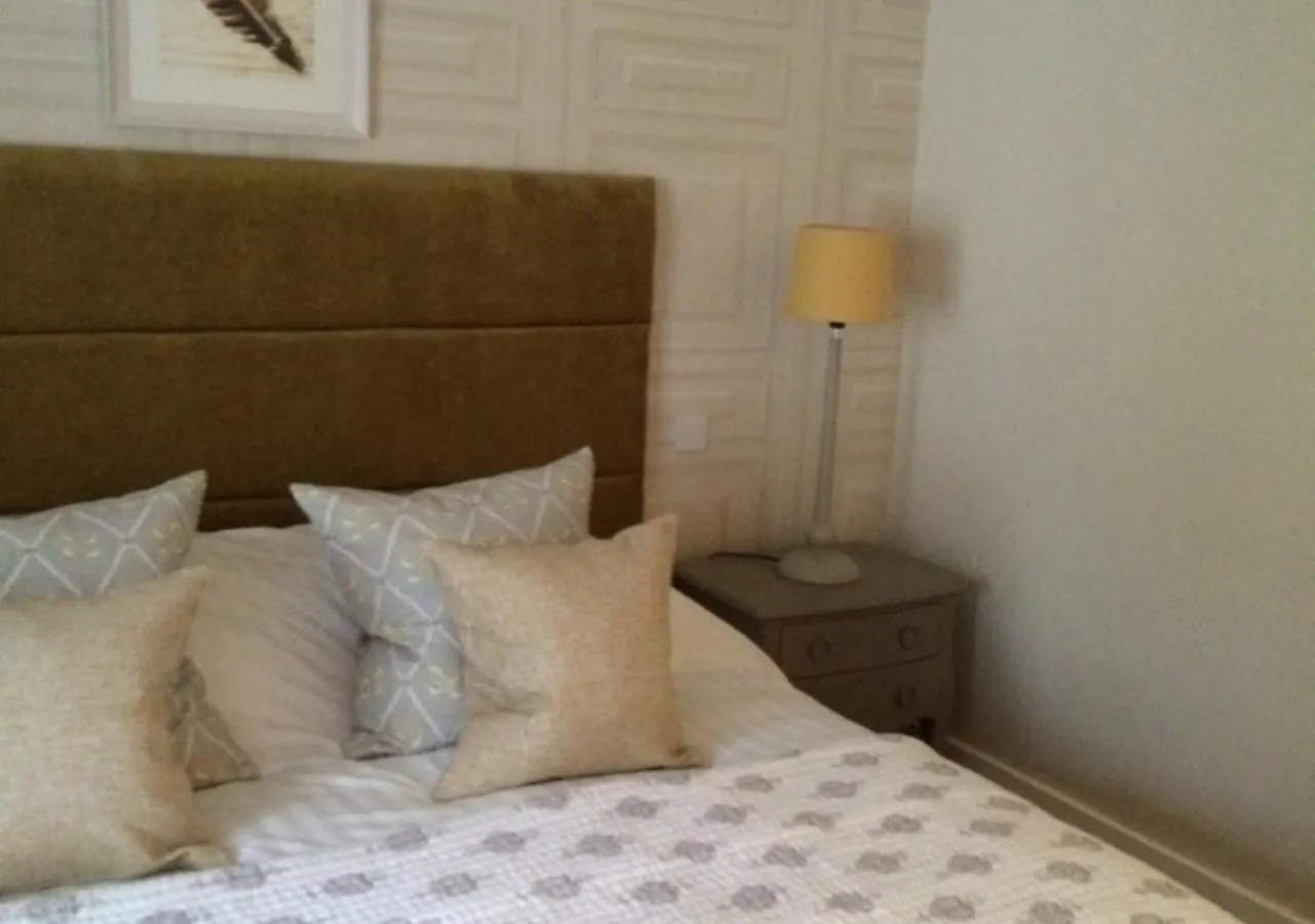 Bed in Mill End Hotel