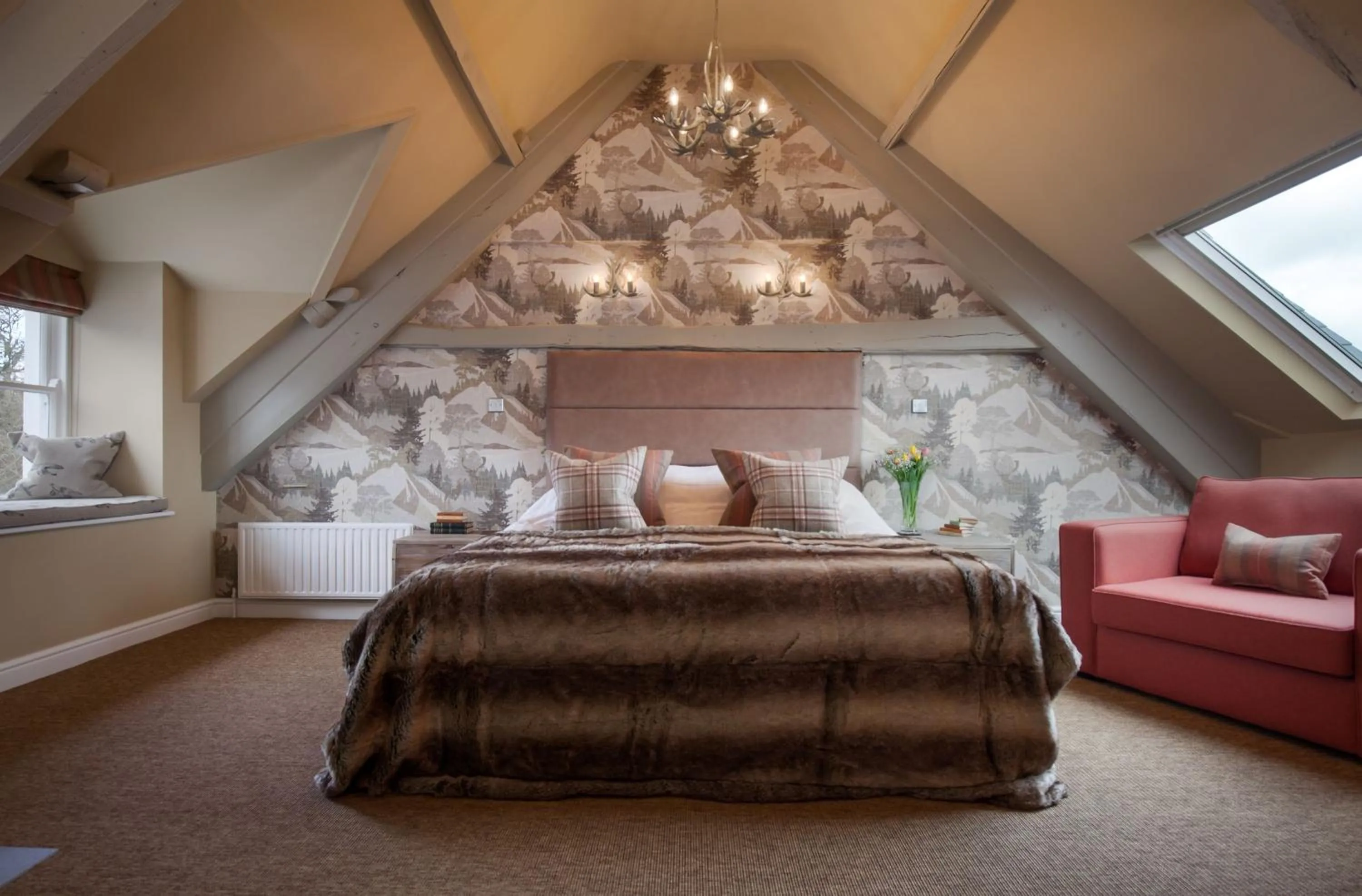 Bed in Mill End Hotel