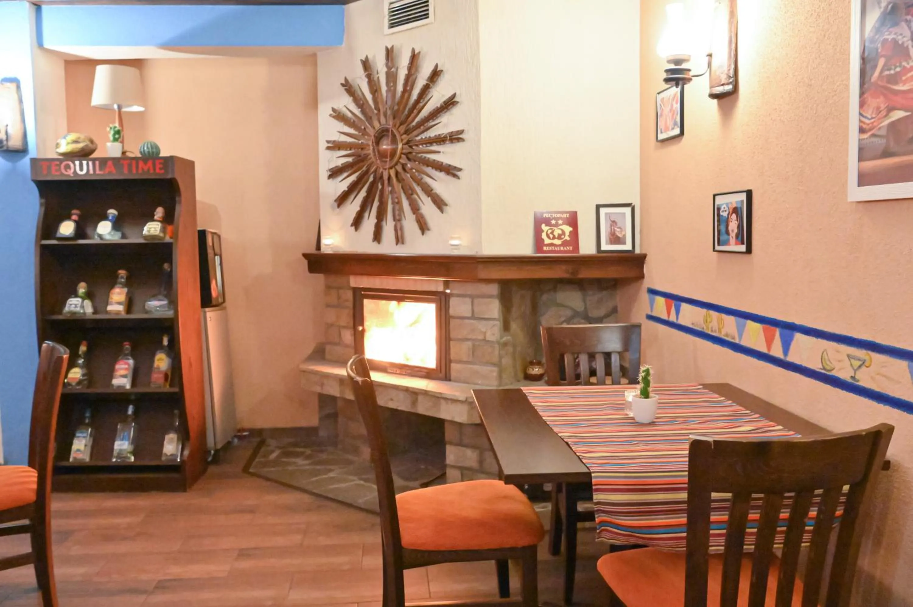 Restaurant/places to eat in Hotel Ida