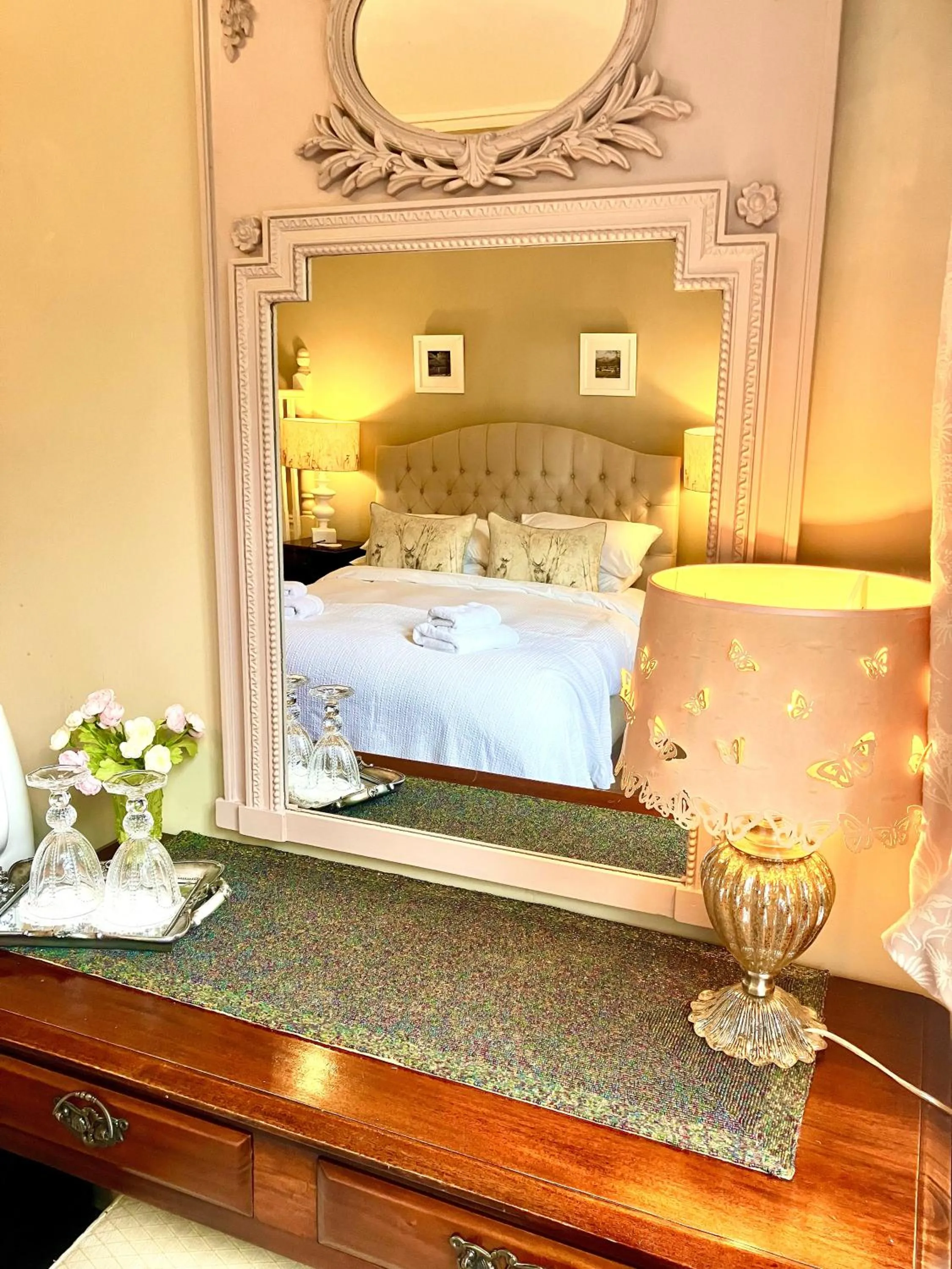 Bed in Storrs Gate House