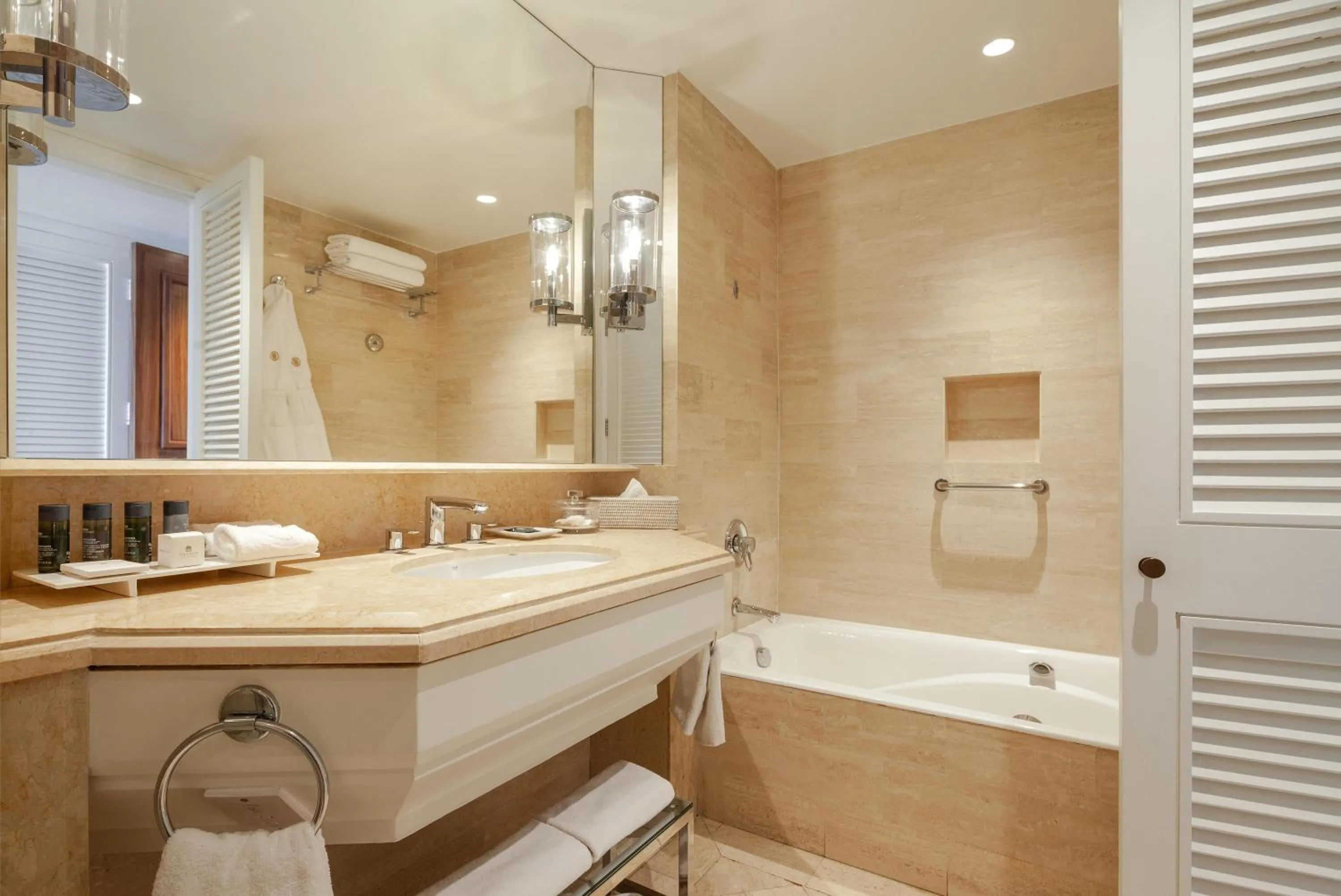 Bathroom in Annabelle