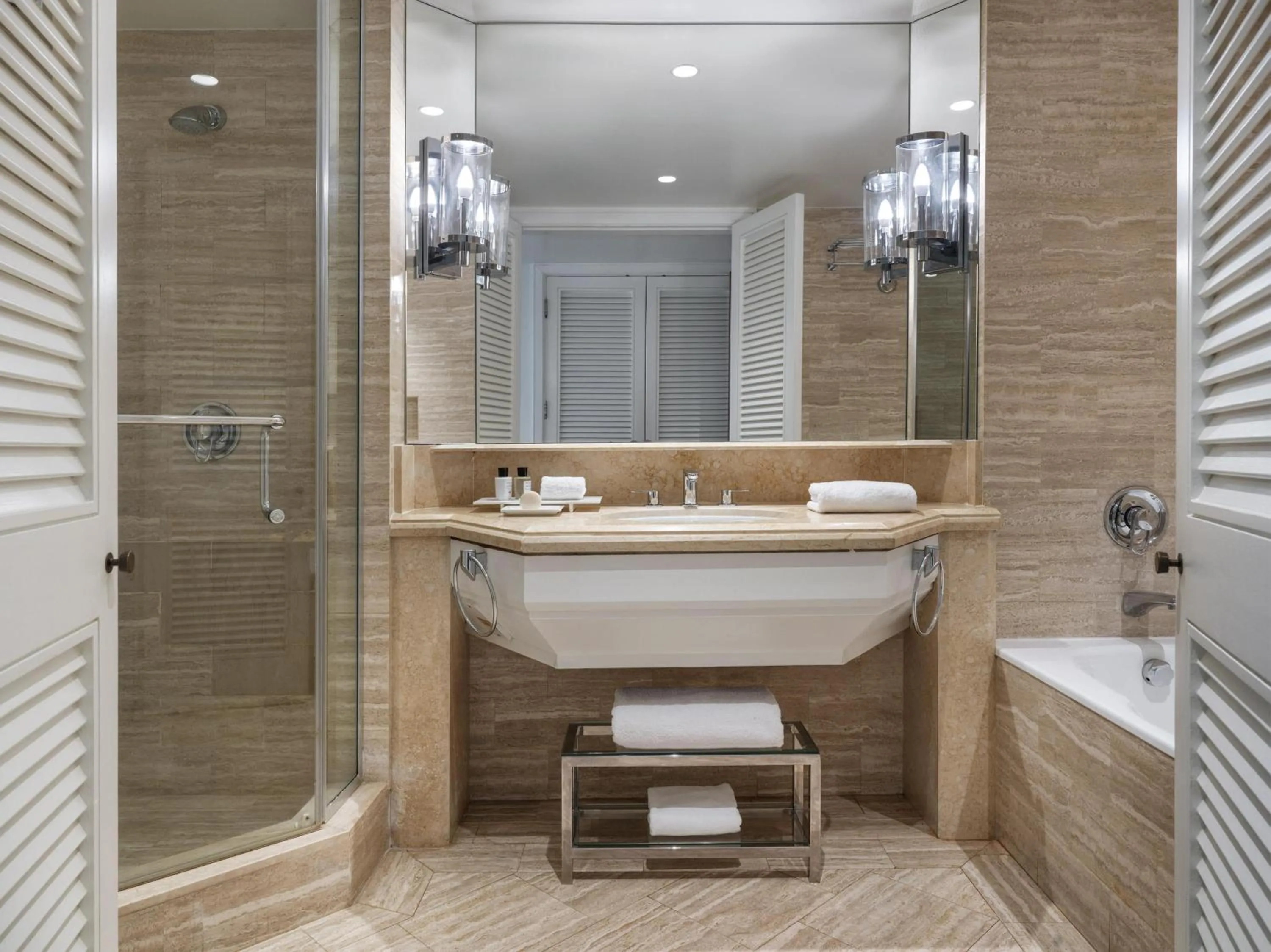 Bathroom in Annabelle