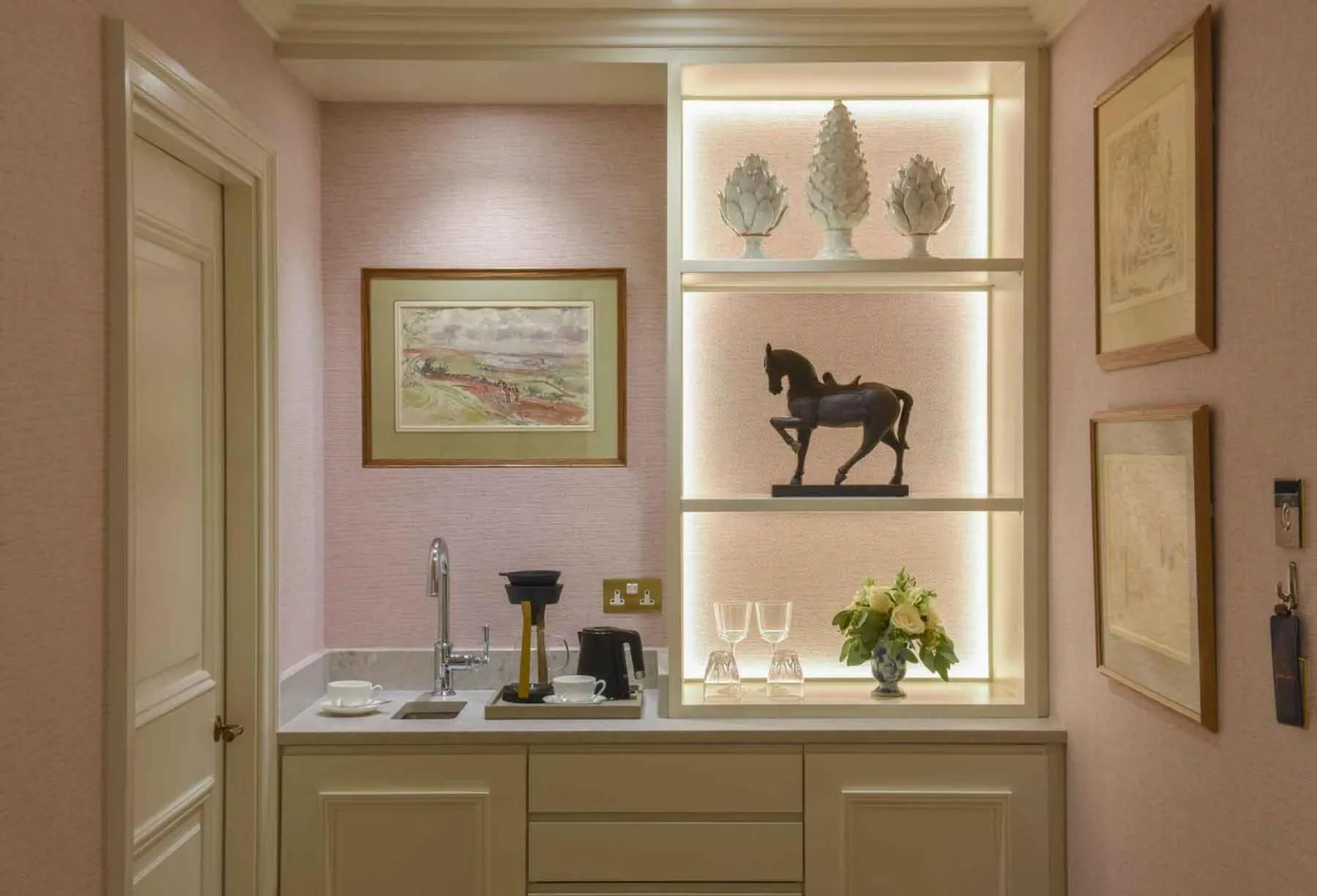 Coffee/tea facilities in Cashel Palace Hotel