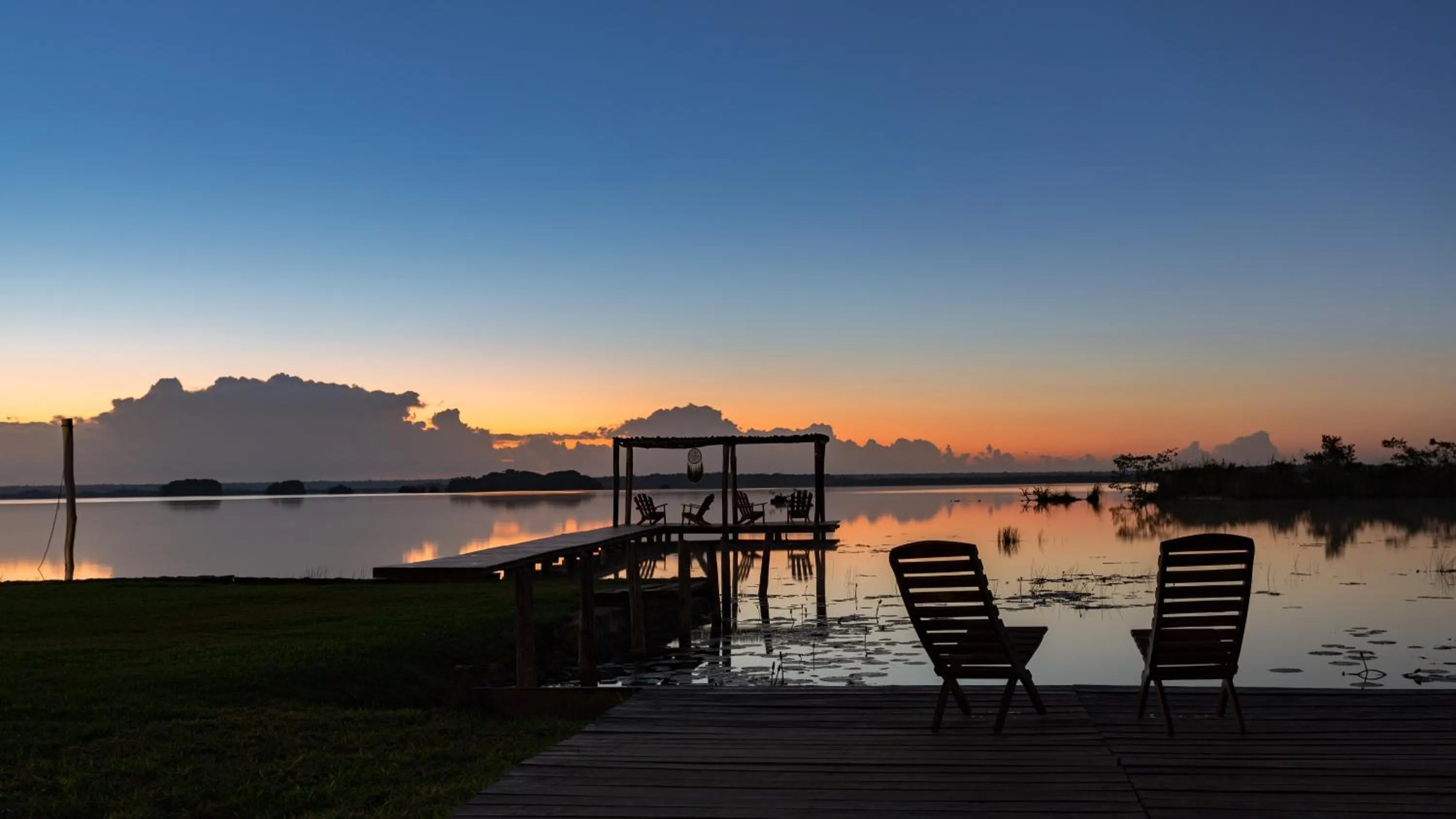 Sunrise in Hotel CasaBakal - A pie de Laguna - Bacalar