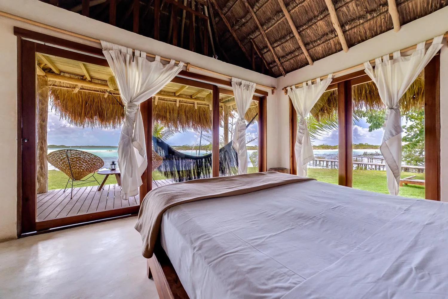 Sea view, Bed in Hotel CasaBakal - A pie de Laguna - Bacalar