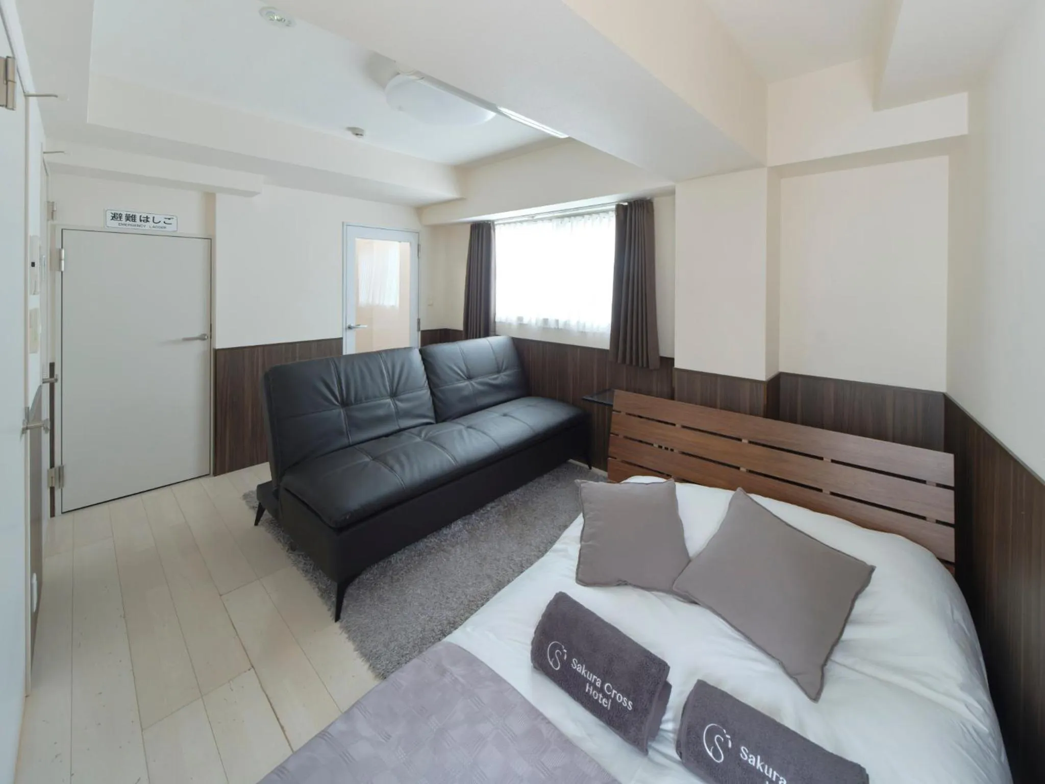 Photo of the whole room, Bed in Sakura Cross Hotel Ueno Iriya