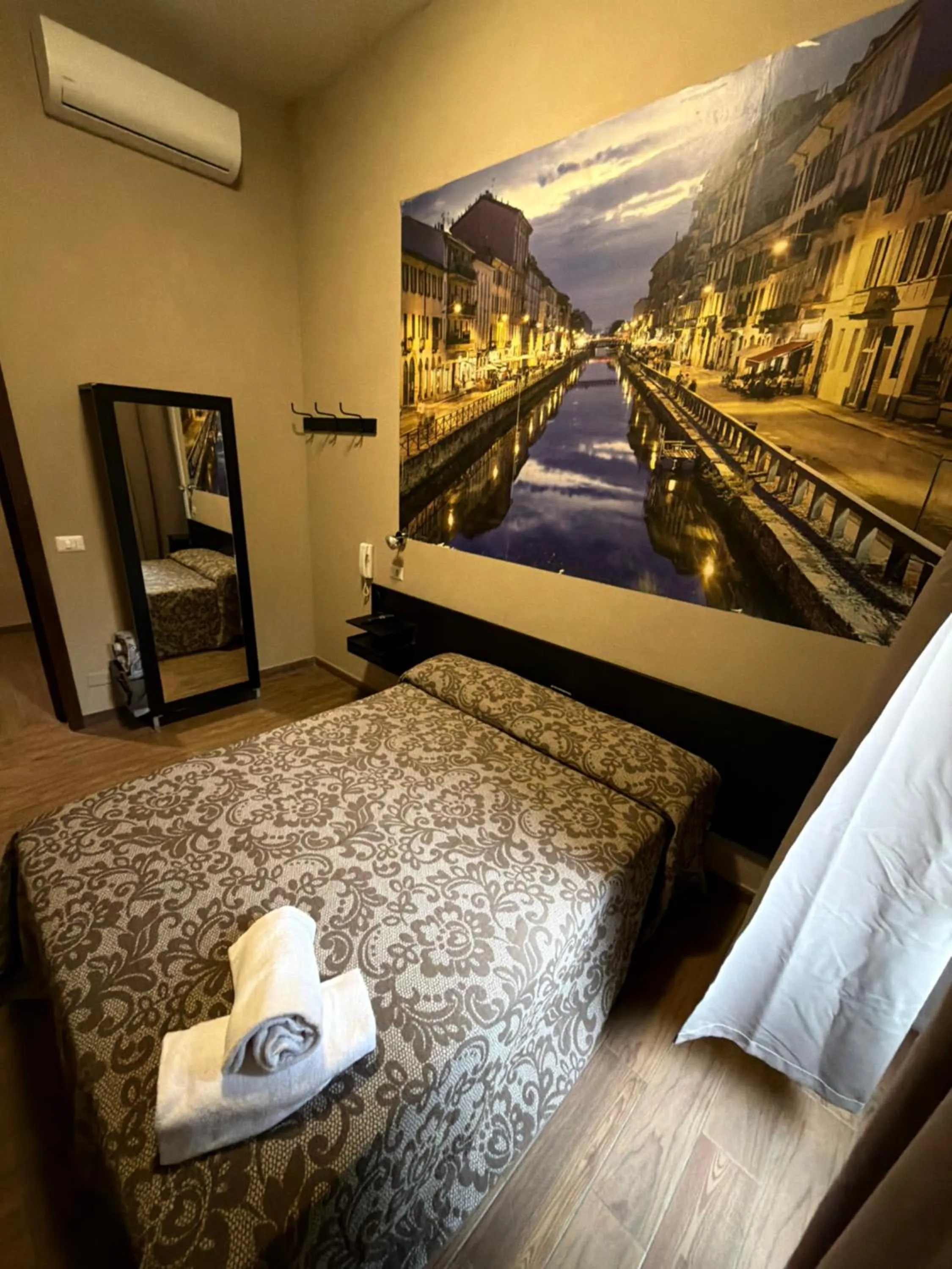 Bed in Albergo Corvetto Corso Lodi