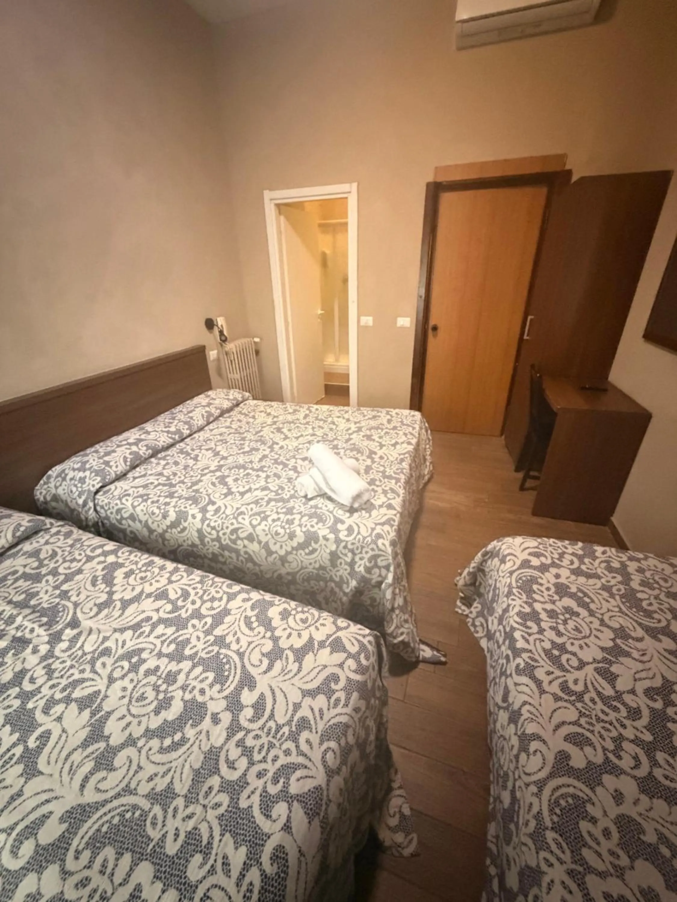 Bed in Albergo Corvetto Corso Lodi