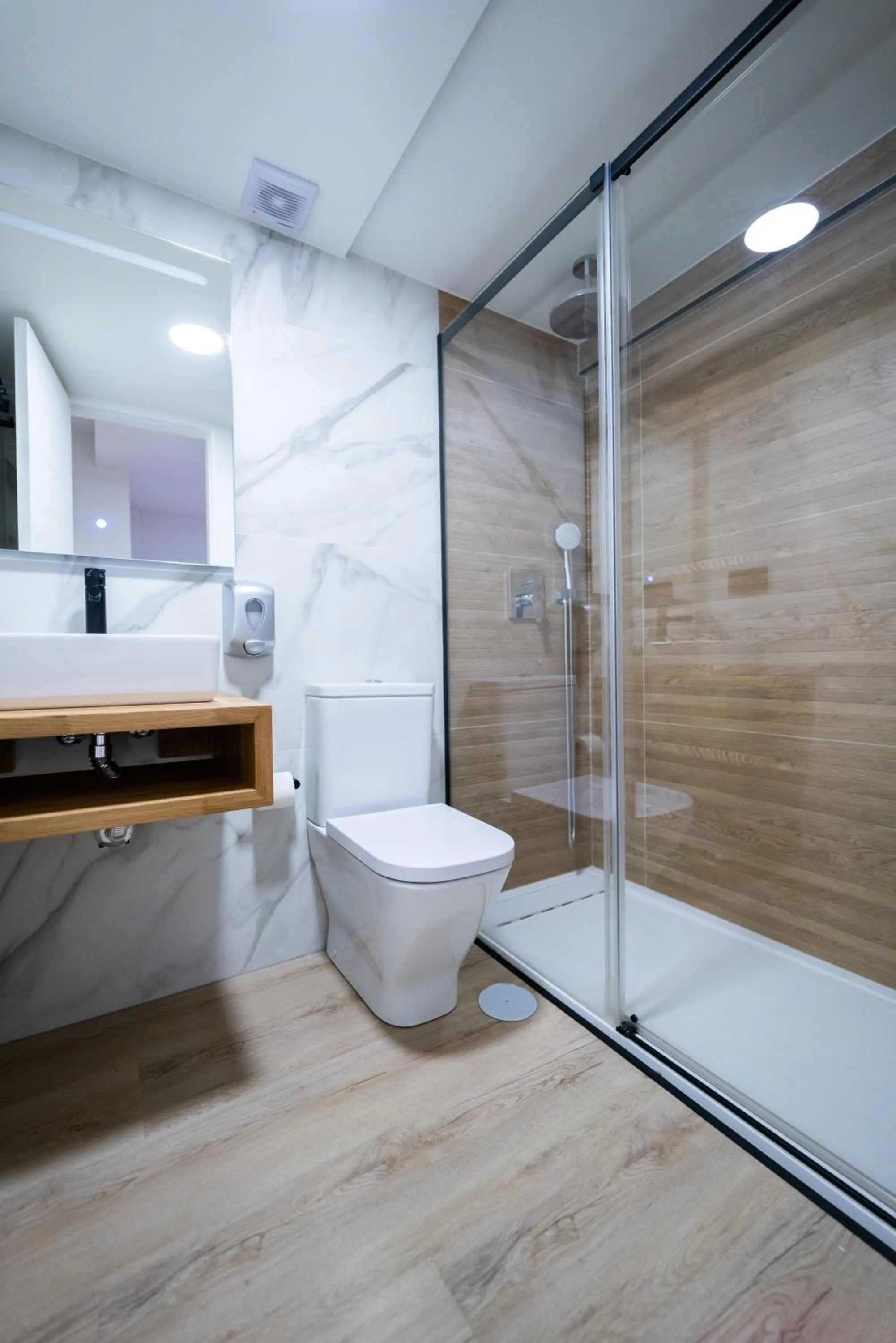 Shower in Apartamentos Málaga Premium - Calle San Telmo